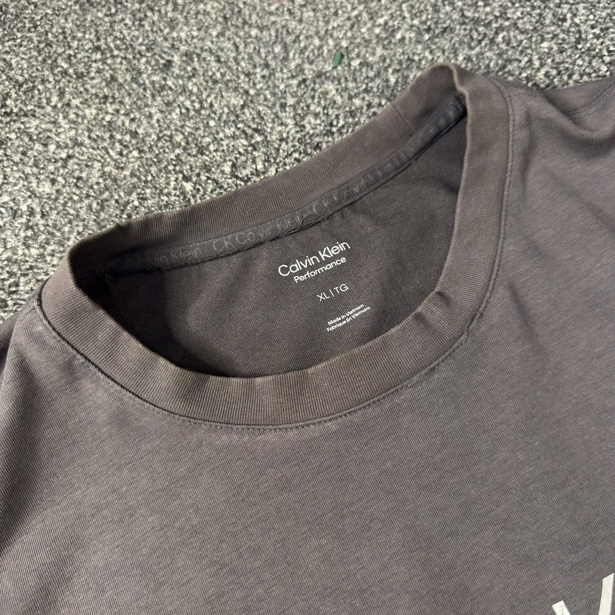 Calvin Klein 205W39NYC Archive Calvin Klein Basic Faded DistressedTee Size US XL / EU 56 / 4 - 5 Thumbnail