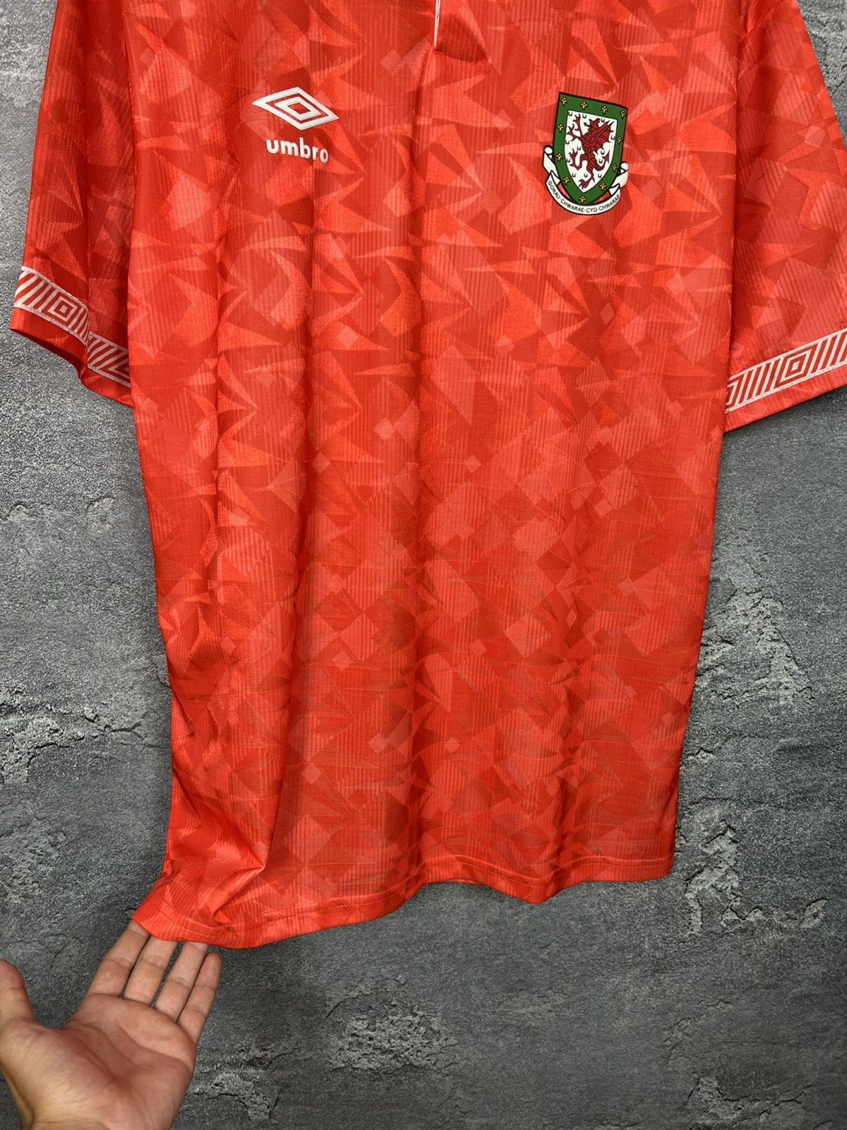Umbro Vintage 1991 Wales #10 Speed Soccer Jersey T-shirt Size US XL / EU 56 / 4 - 5 Thumbnail