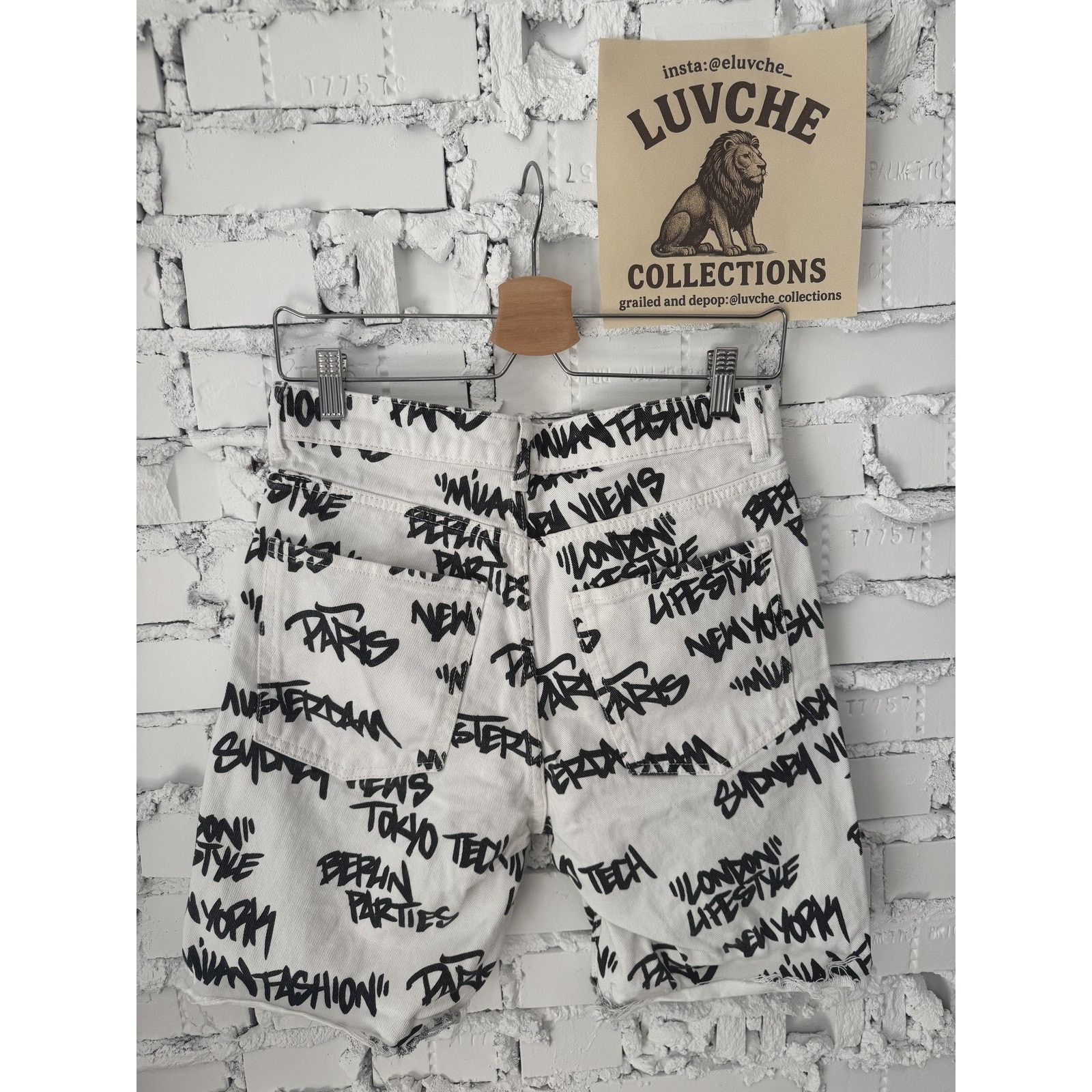 Bershka Bershka Shorts Mens Graffiti Print Urban Street Distressed Size US 29 - 2 Thumbnail