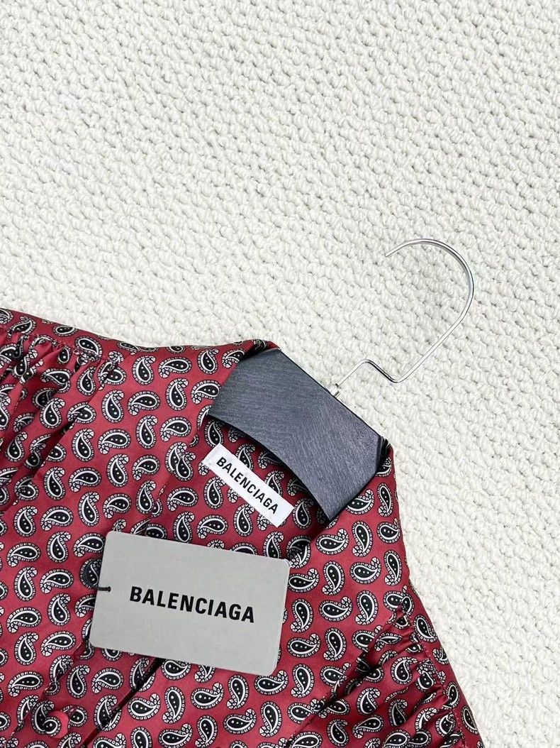 Balenciaga size 34 Burgundy cashew flower logo printed mul