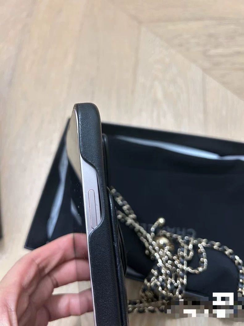 Chanel Chanel Chain Phone Case for iPhone 13 14 Size ONE SIZE - 8 Thumbnail