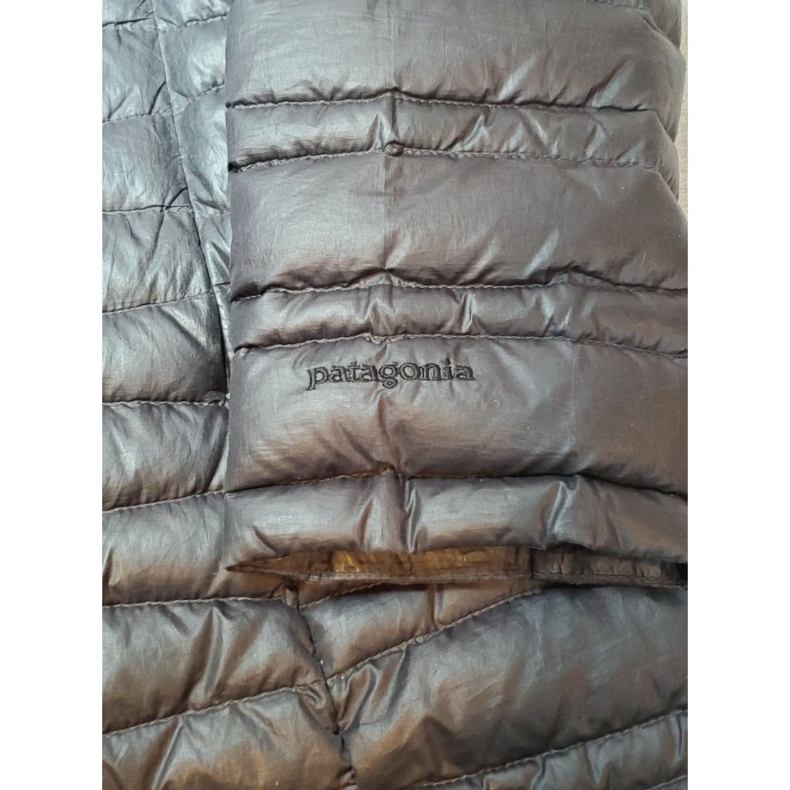Patagonia Patagonia Jacket Womens M Black Fiona Parka Long Lightweight Duck Down Women Size M / US 6-8 / IT 42-44 - 5 Thumbnail