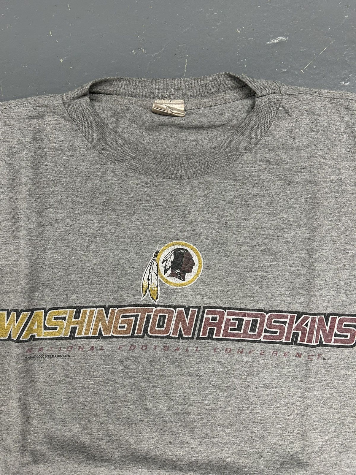 NFL × Puma × Vintage Crazy Vintage Y2K Essential Washington Redskins NFL T-Shirt Size US XL / EU 56 / 4 - 2 Thumbnail
