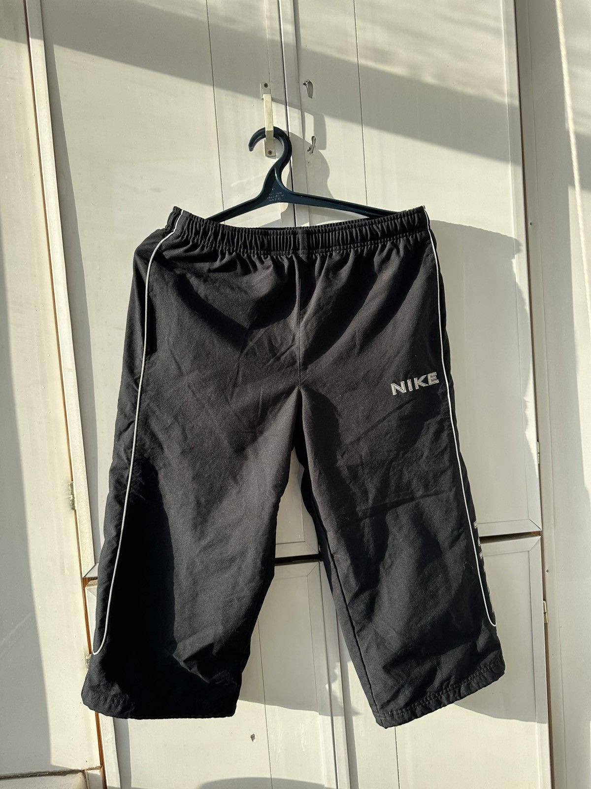 Nike Vintage Nike Shorts Big Logo Black Size US 34 / EU 50 - 1 Thumbnail