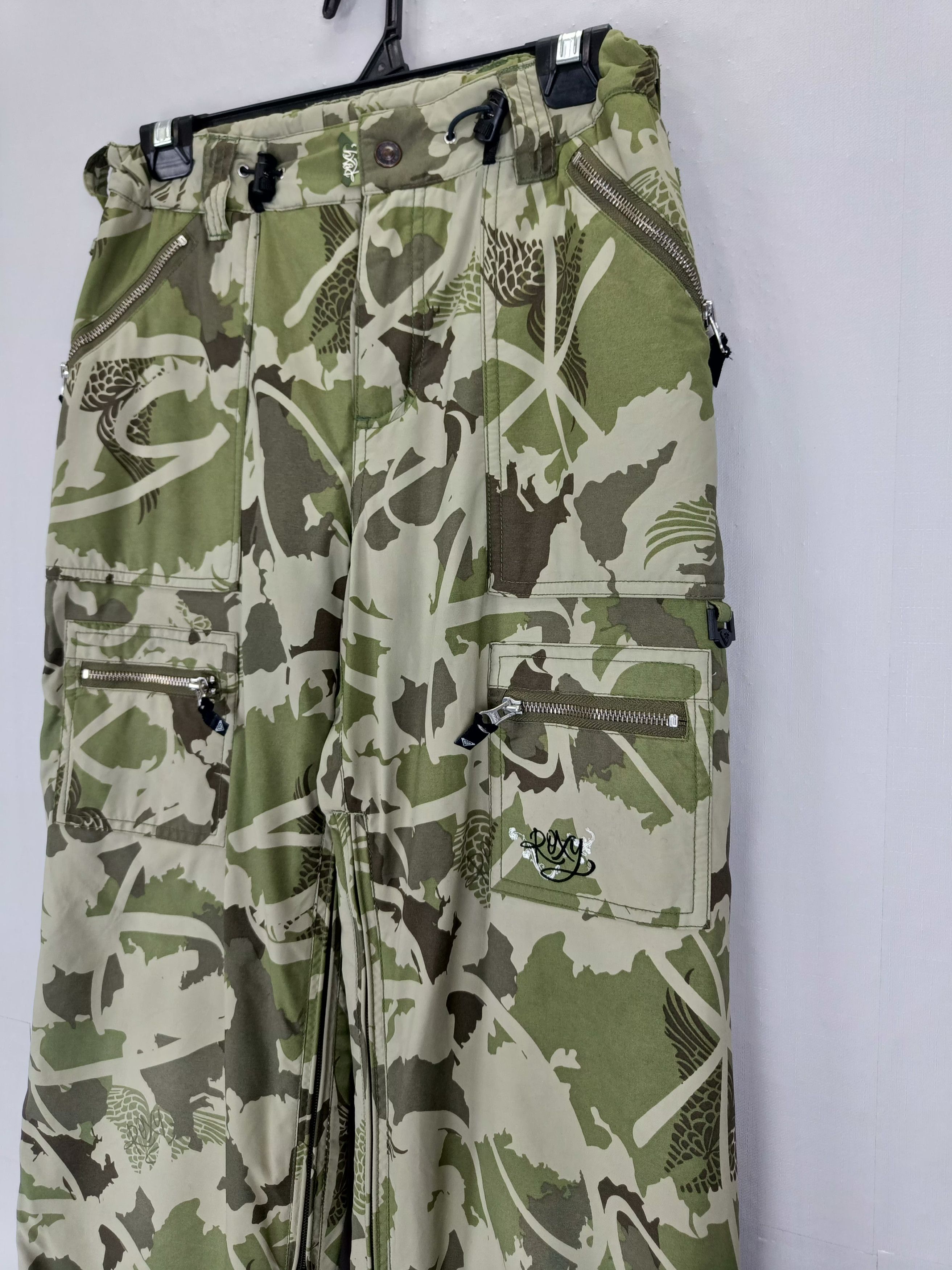 Japanese Brand Roxy Camouflage Snow Tactical Pocket Ski Pant Gorpcore Style Size 30" / US 8 / IT 44 - 4 Thumbnail