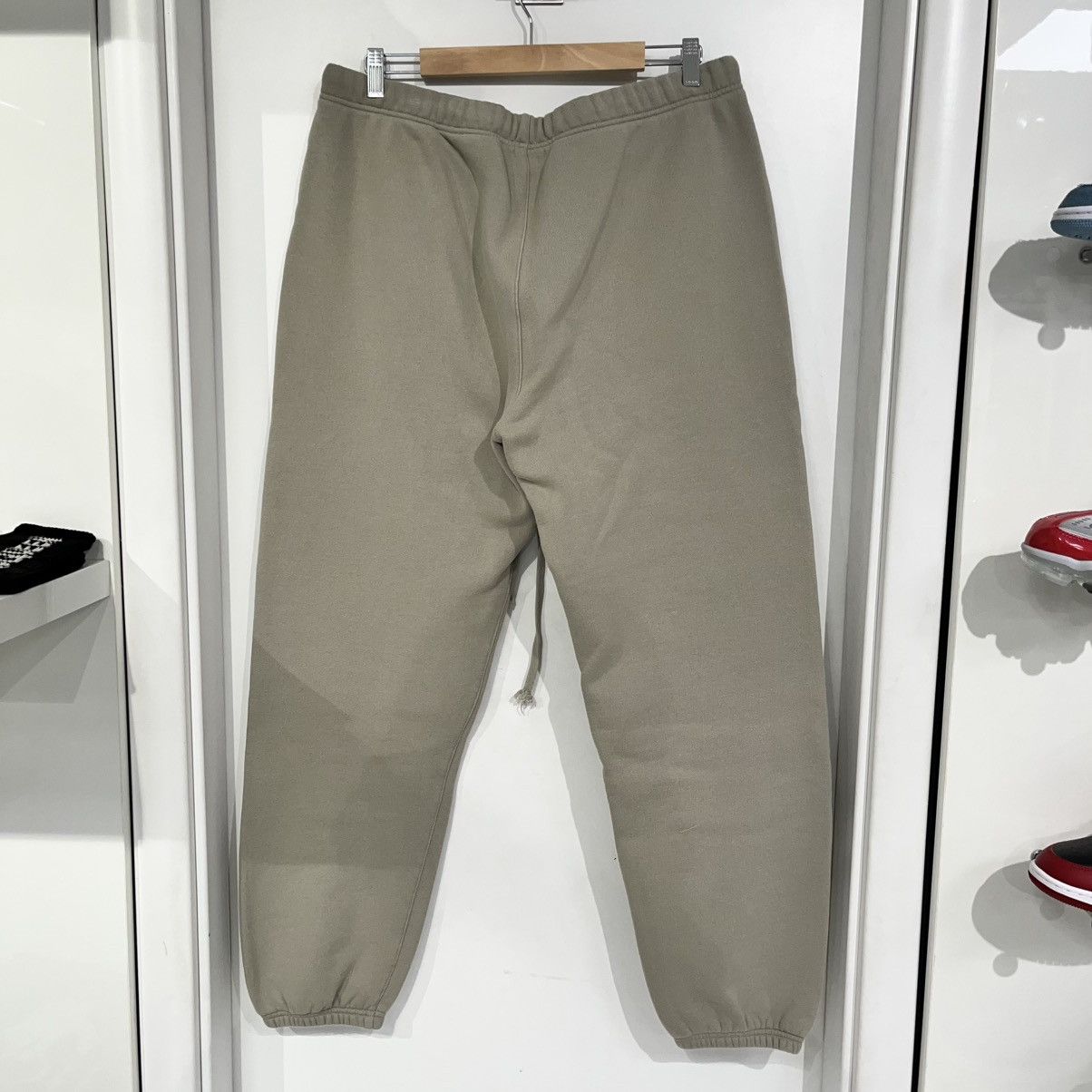 Essentials × Fear of God Fear Of God Essentials Sweatpants Beige Size US 36 / EU 52 - 2 Thumbnail
