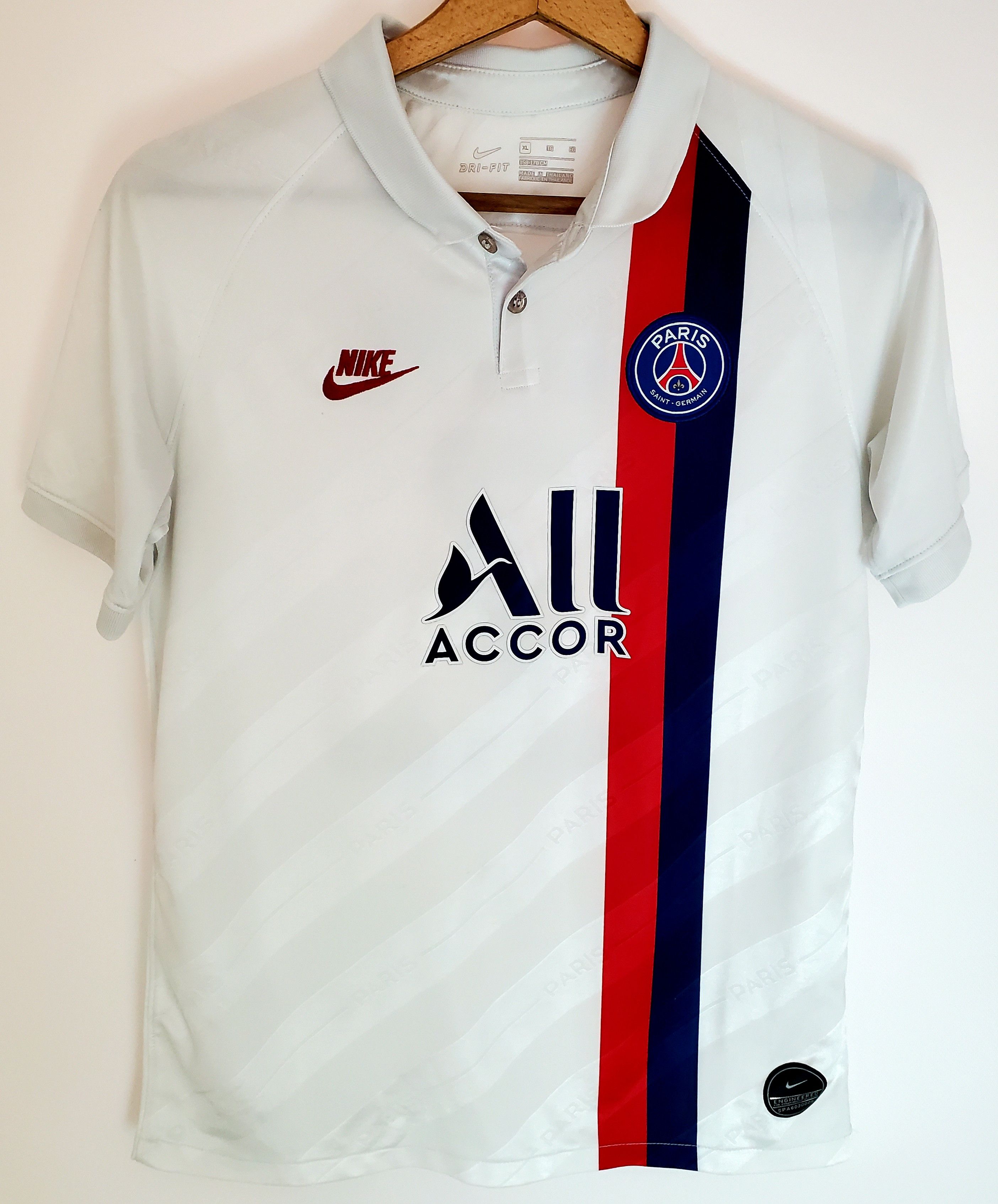 Nike 2019-20 Paris Saint-Germain Jersey #7 MBAPPÉ boys Xl Size US XXS / EU 40 - 2 Thumbnail