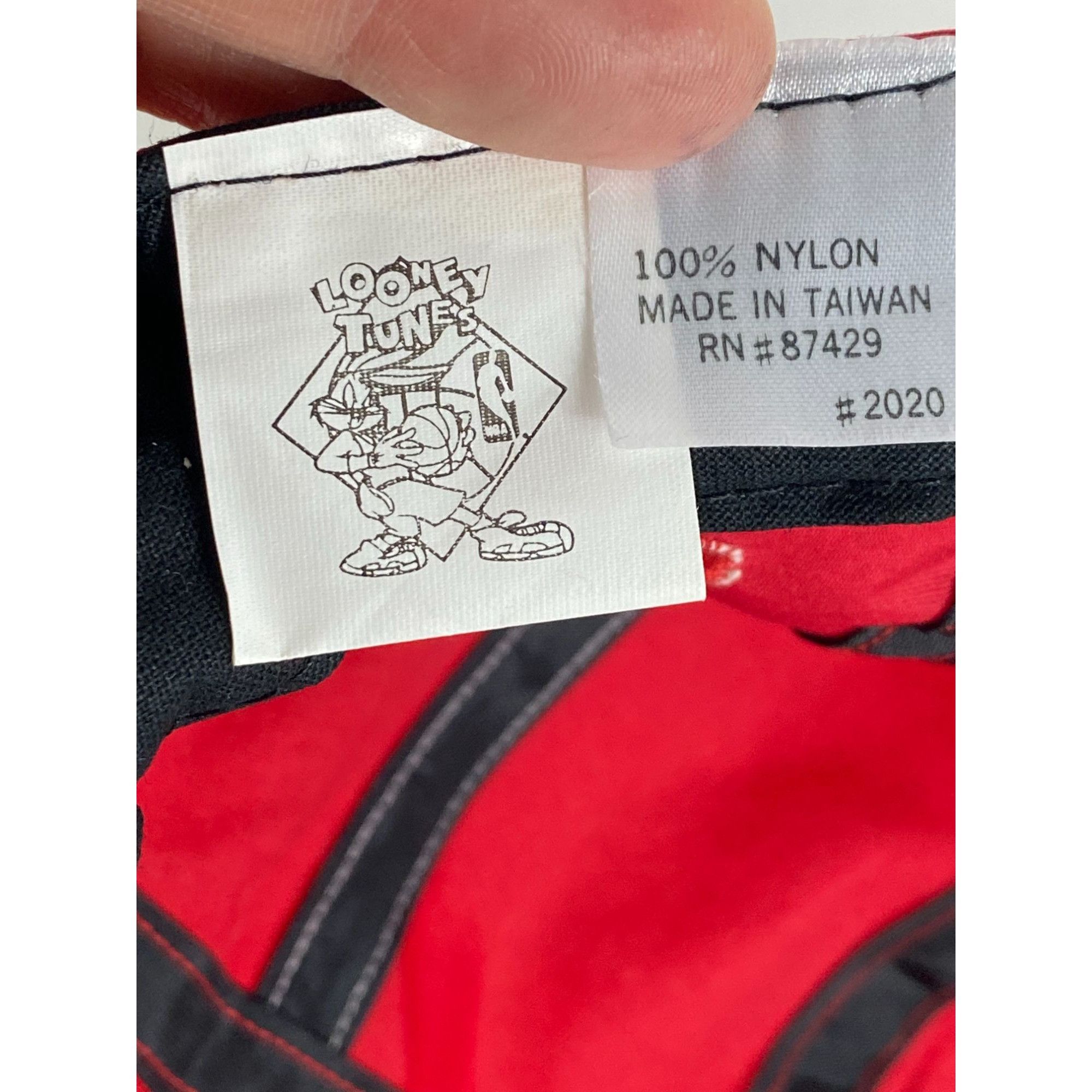 Vintage Vintage Looney Tunes NBA Chicago Bulls Tazmanian Devil 5-Pan Size ONE SIZE - 5 Thumbnail