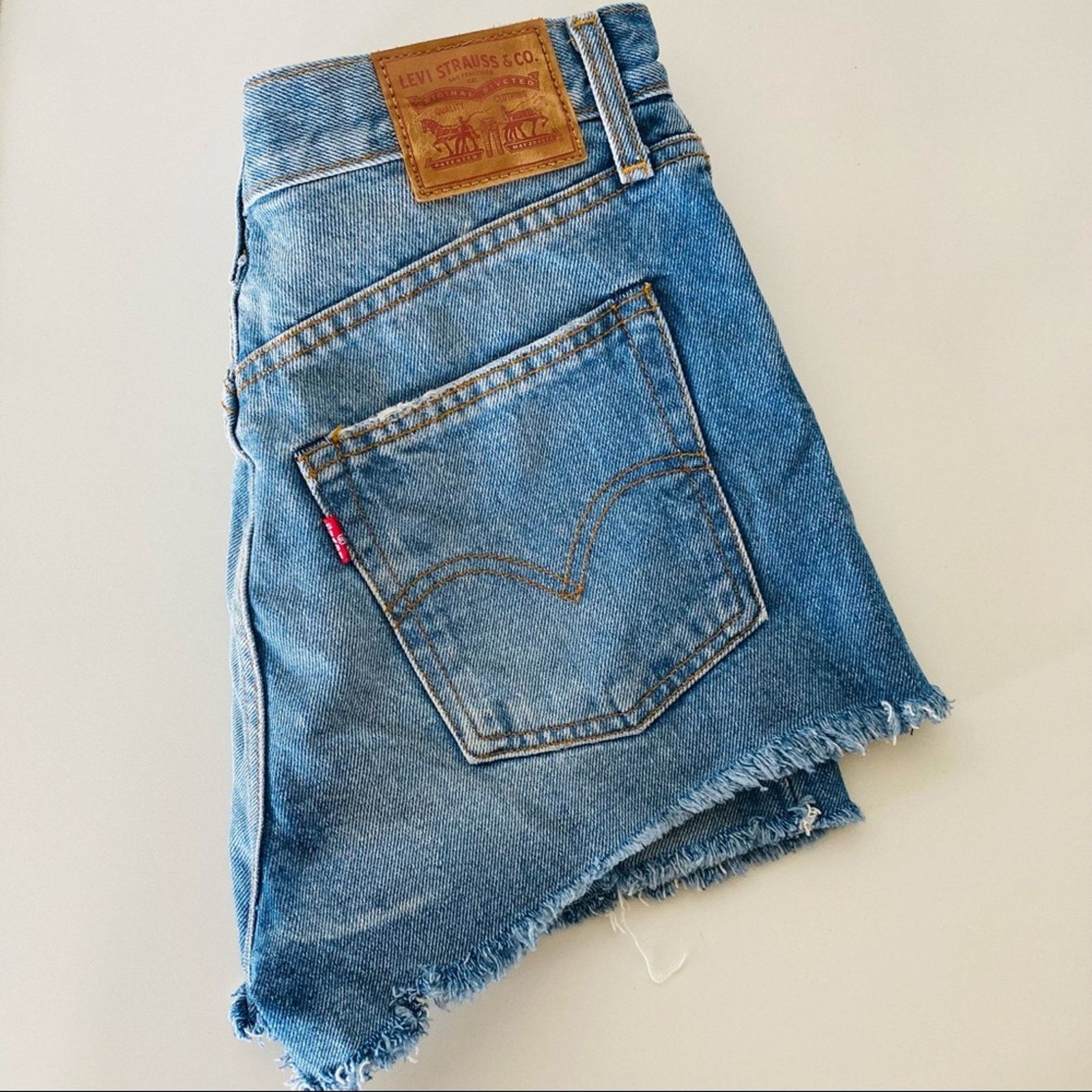 Levi's LEVIS Revolve Blue Button Fly CutOff Denim Jean Short Shorts Size 27" / US 4 / IT 40 - 3 Thumbnail