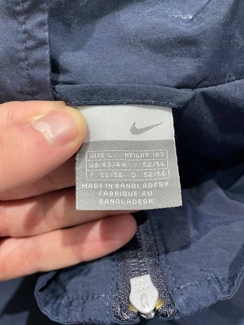 Nike Vintage Nike Track Jacket Nylon Top Striped 2000s Y2K Swoosh Size US L / EU 52-54 / 3 - 9 Thumbnail