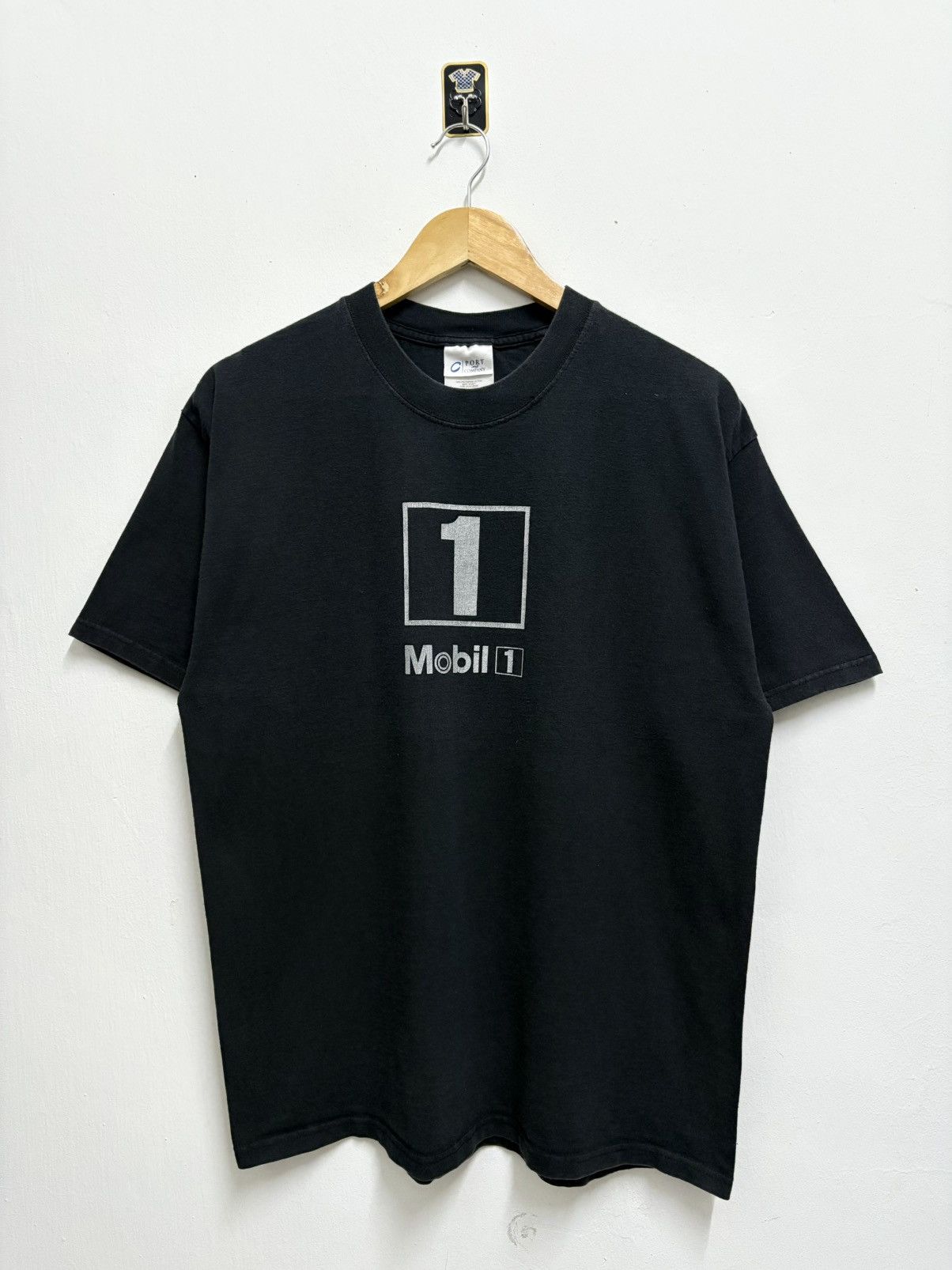 Porsche Design × Vintage 2000’s Mobil 1 - High Perfomance Engine Oil T-Shirt Size US M / EU 48-50 / 2 - 1 Thumbnail