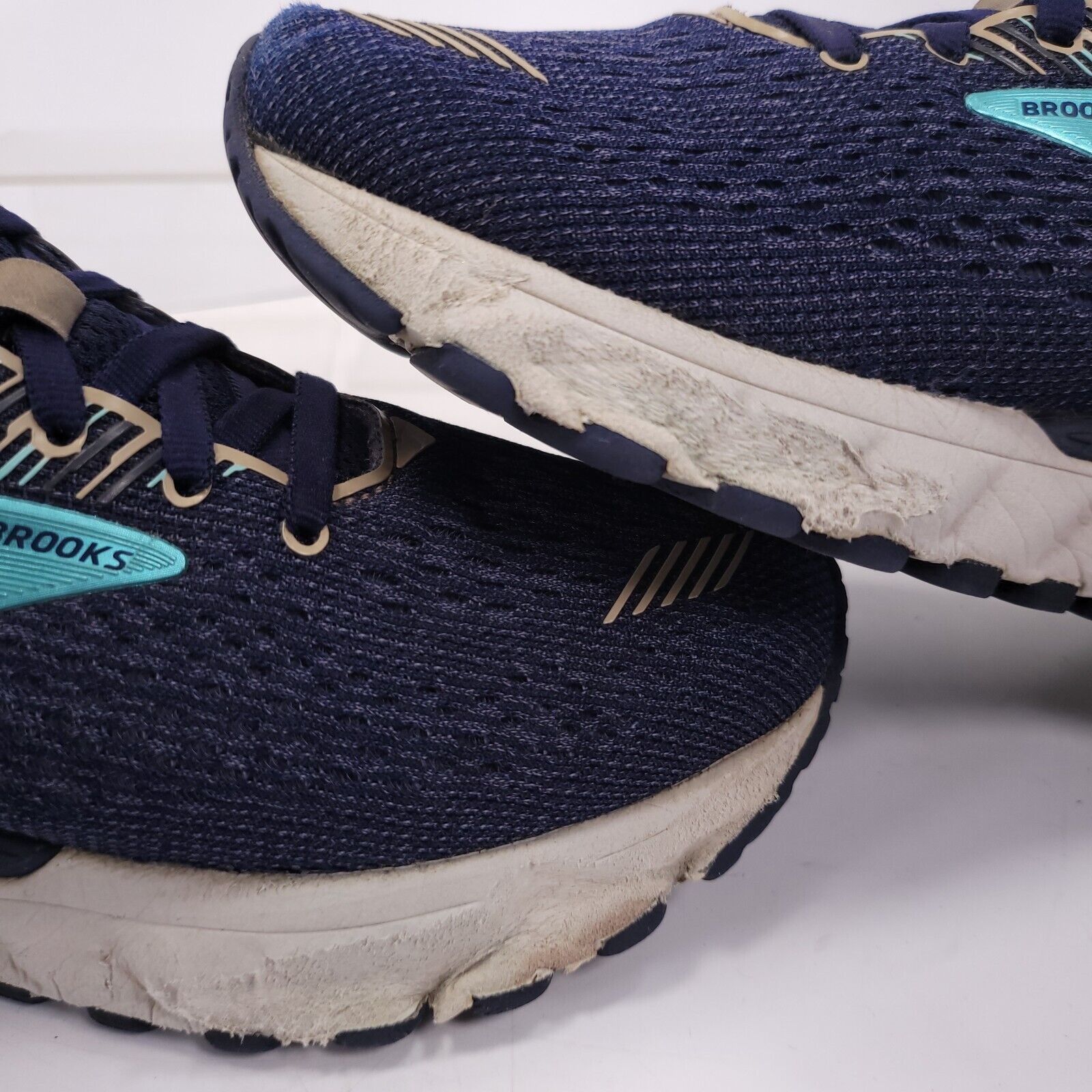 Brooks Brooks Adrenaline GTS 19 Shoe Womens Size 7 1202841B450 Blue Size US 7 / IT 37 - 9 Thumbnail