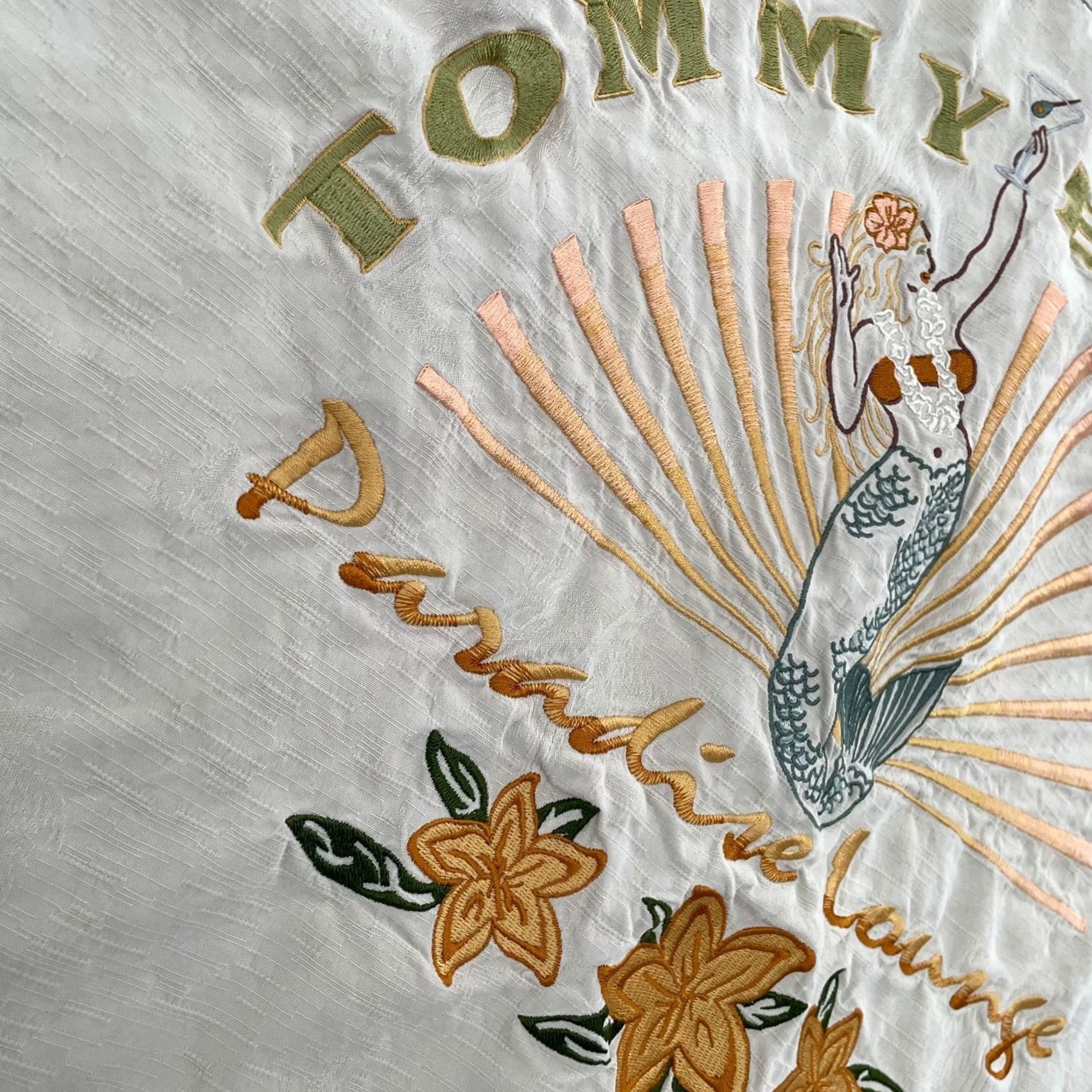 Tommy Bahama Tommy Bahama Shirt Adult 2XL Cream Silk Martini Lounge Embroidered Camp Mermaid Size US XXL / EU 58 / 5 - 5 Thumbnail