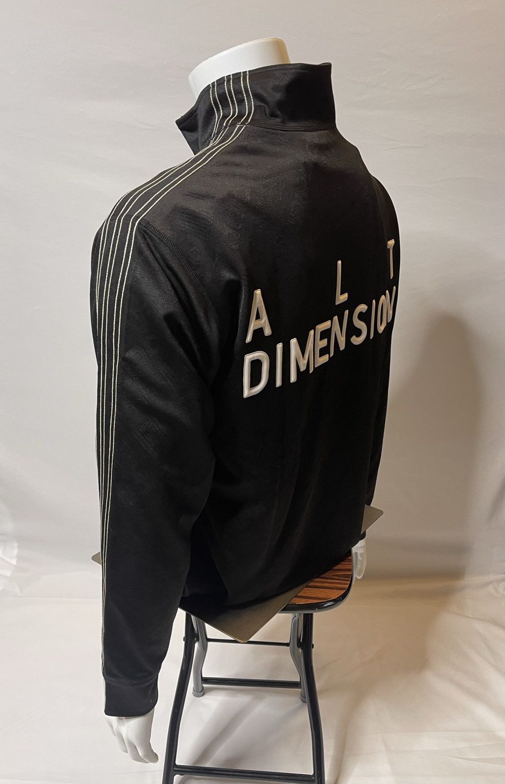 Adidas × Alexander Wang adidas Jacquard Track Jacket Alexander Wang undefeated nike Size US M / EU 48-50 / 2 - 4 Thumbnail