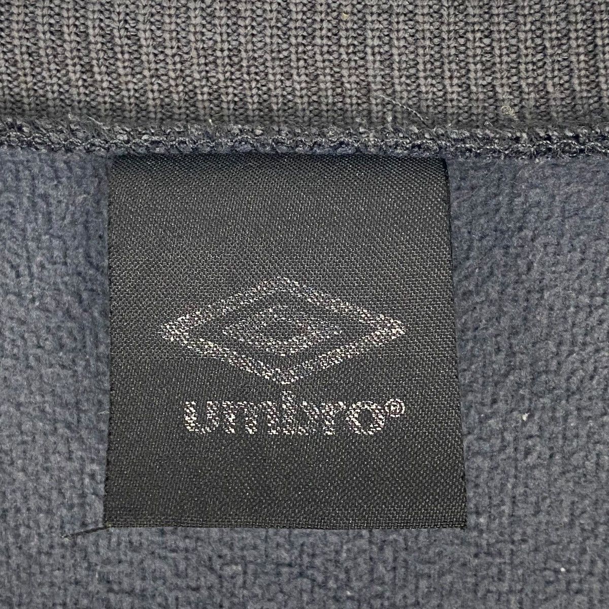 Other Vintage Umbro Crewneck Sweatshirt Black Pullover Jumper Sz M Size US M / EU 48-50 / 2 - 6 Thumbnail