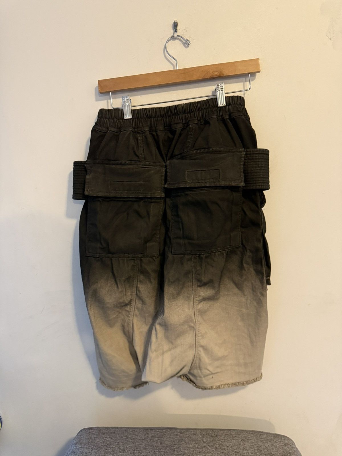 Rick Owens Drkshdw Rick owens SS22 creatch bleached cargo pants Size US 30 / EU 46 - 2 Thumbnail