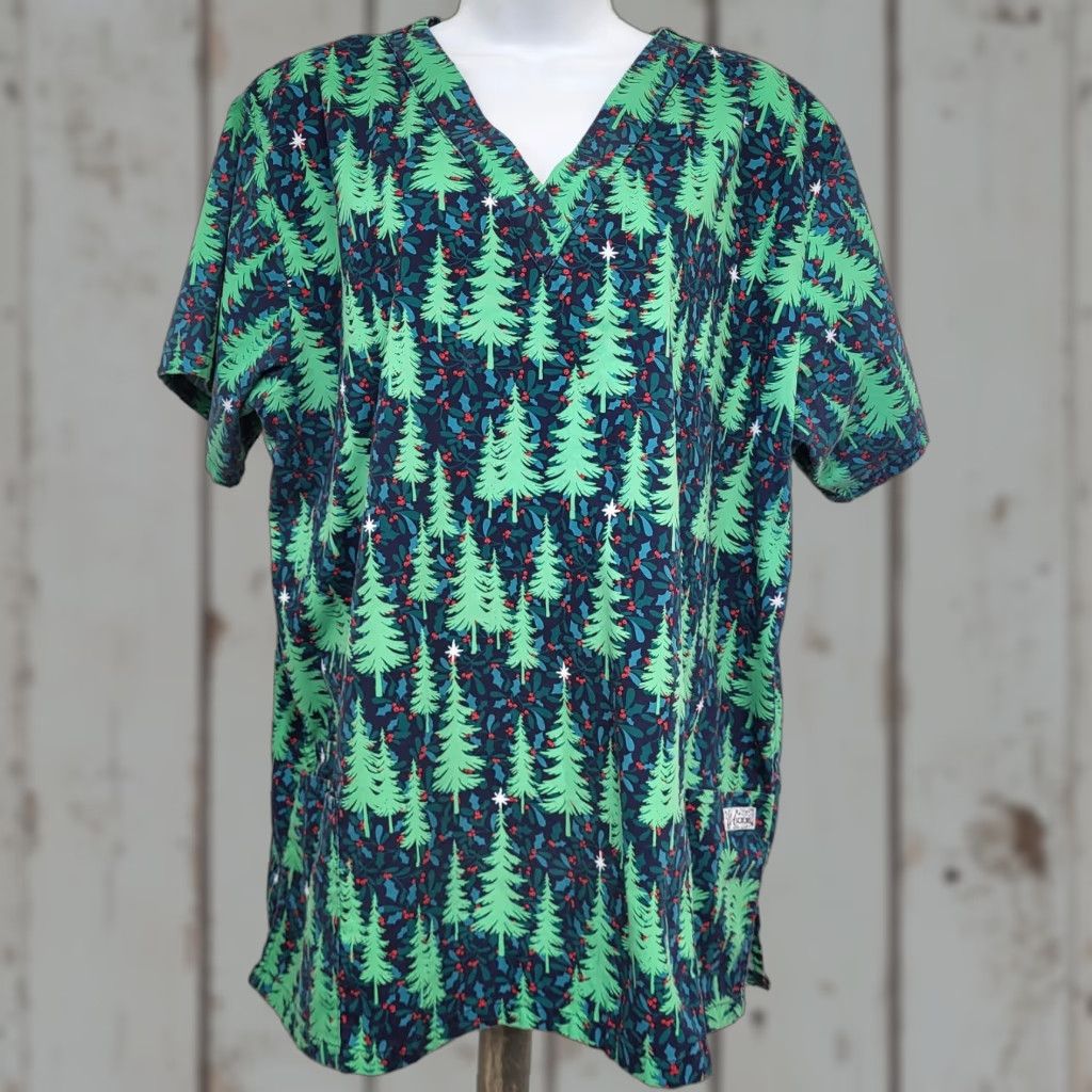 Vintage Uniform Advantage Scrub Top Women XL Green Red Blue Winter Trees Christmas Patterns Nurse... Size XL / US 12-14 / IT 48-50 - 1 Thumbnail