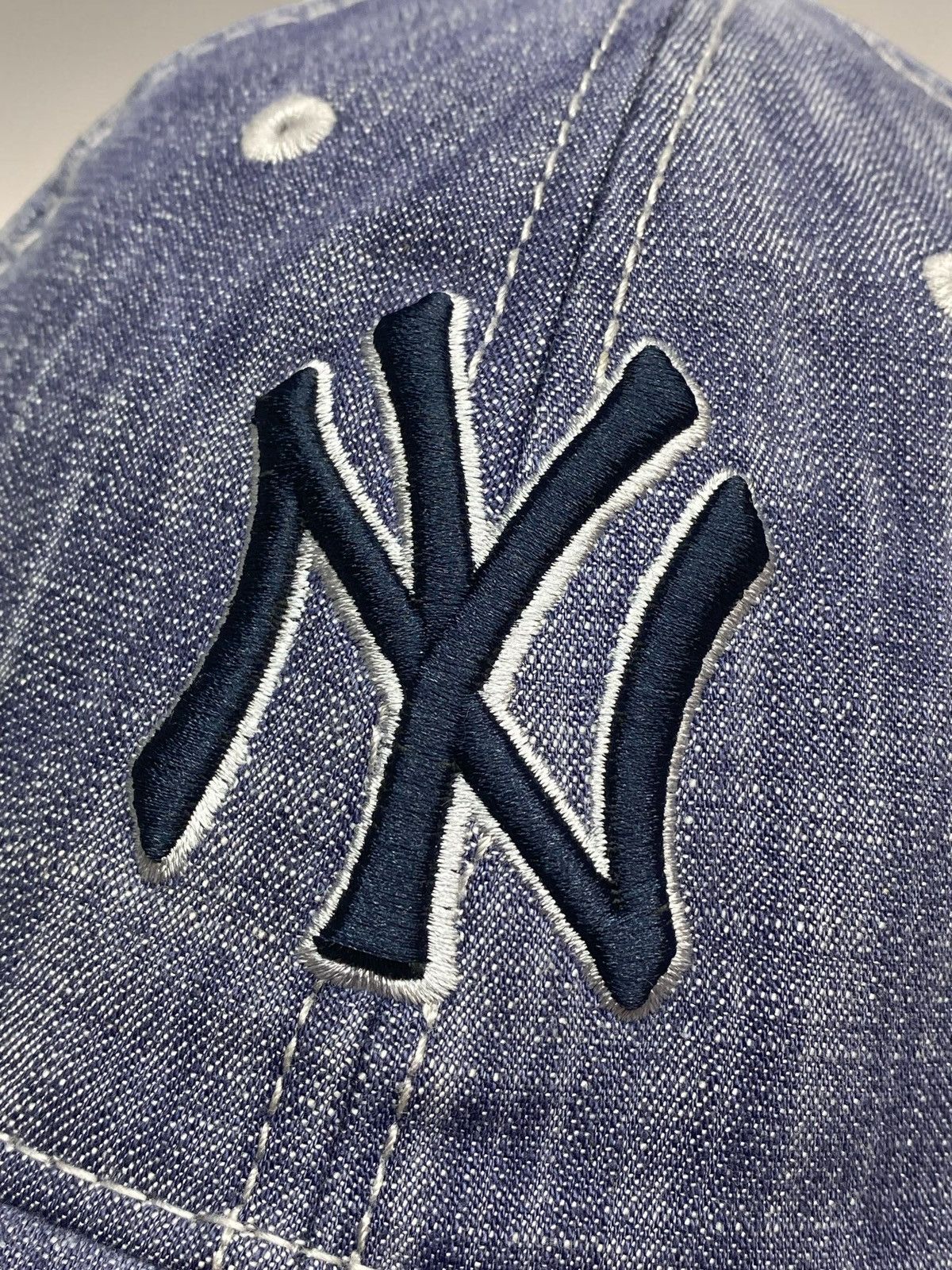 New York Yankees Vintage 90s New York Yankees Denim Cap SnapBack y2k Size ONE SIZE - 4 Thumbnail