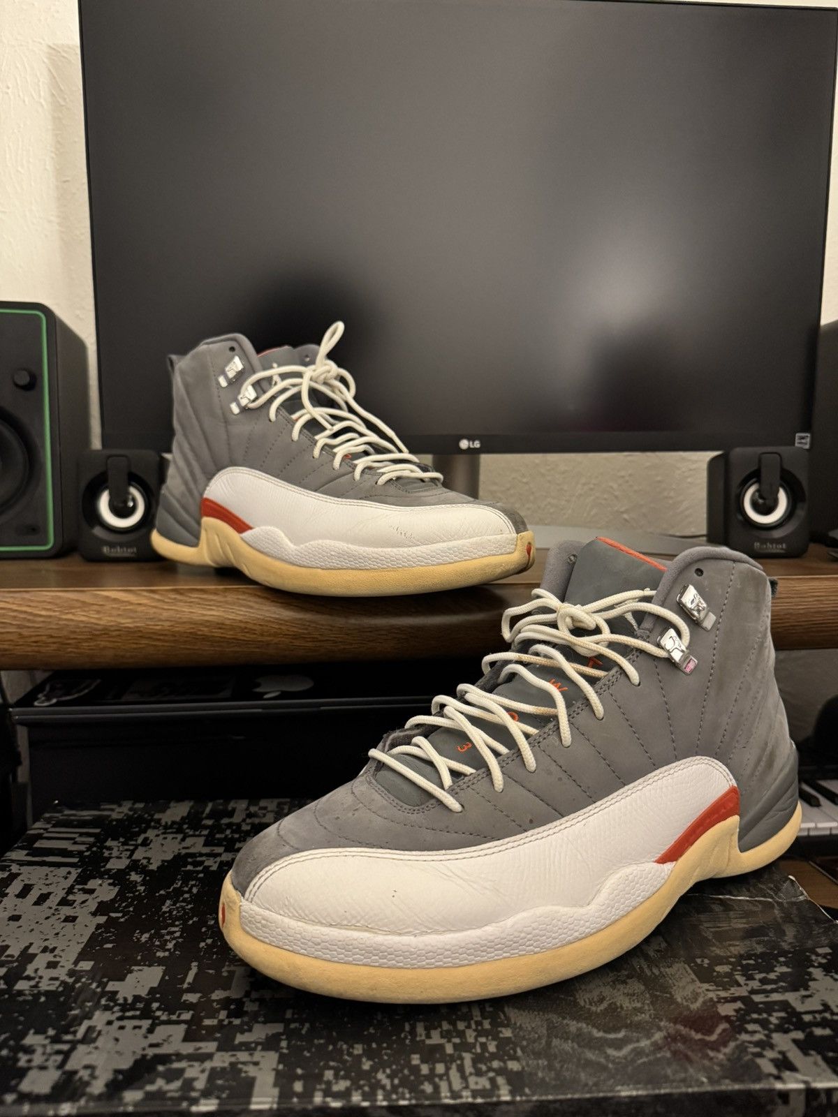 Jordan Brand Jordan 12 Size US 11 / EU 44 - 1 Thumbnail