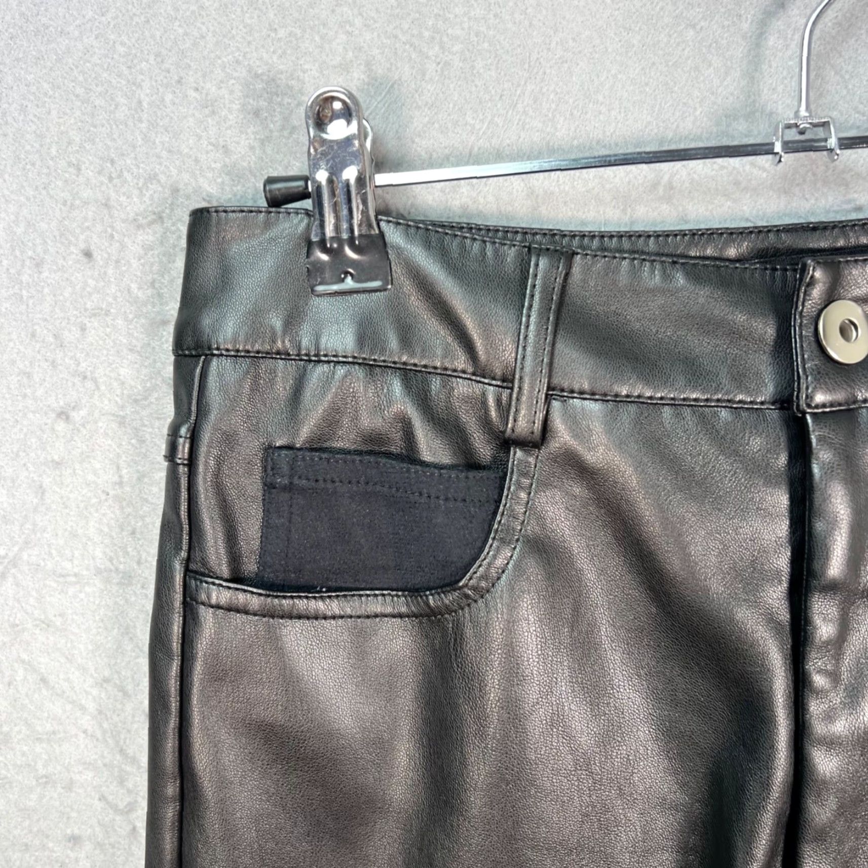 Vintage Tiger Mist Womens Pants Black Faux Leather Straight Leg M Regular 31in Inseam Adults Womens Tiger Mist Black Faux Leather Straight Leg Pants Size 32" / US 10 / IT 46 - 5 Thumbnail