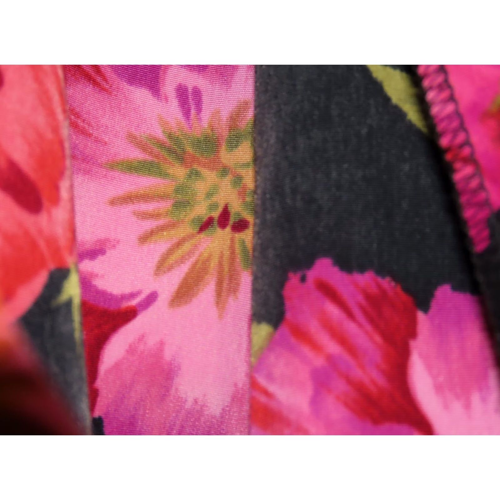 Vintage Maggie Sweet Floral Cluster Black Lightweight Blazer Women Petite Small PS Button Front Collared Pockets Casual Travel Party/Cocktail Juniors? Size S / US 4 / IT 40 - 6 Thumbnail