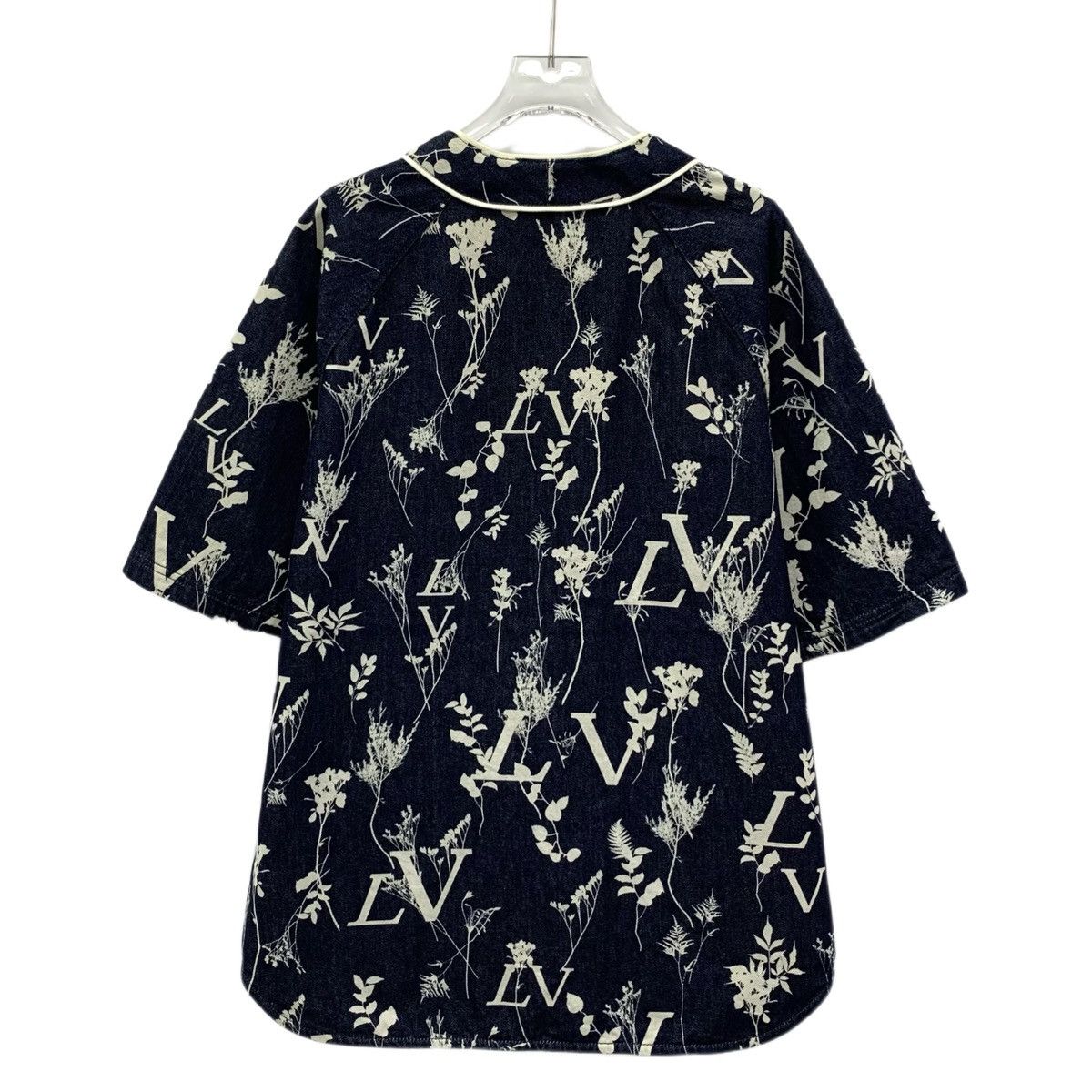 Louis Vuitton Louis Vuitton navy blue logo monogram all over print shirt Size US L / EU 52-54 / 3 - 2 Thumbnail