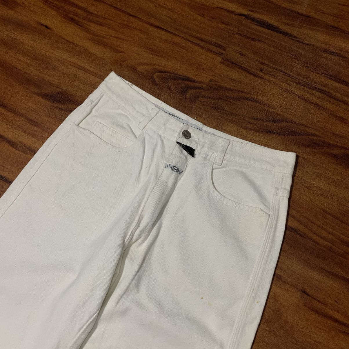 Marithe + Francois Girbaud Marithe Francois Girbaud White Denim Pant Size US 29 - 4 Thumbnail