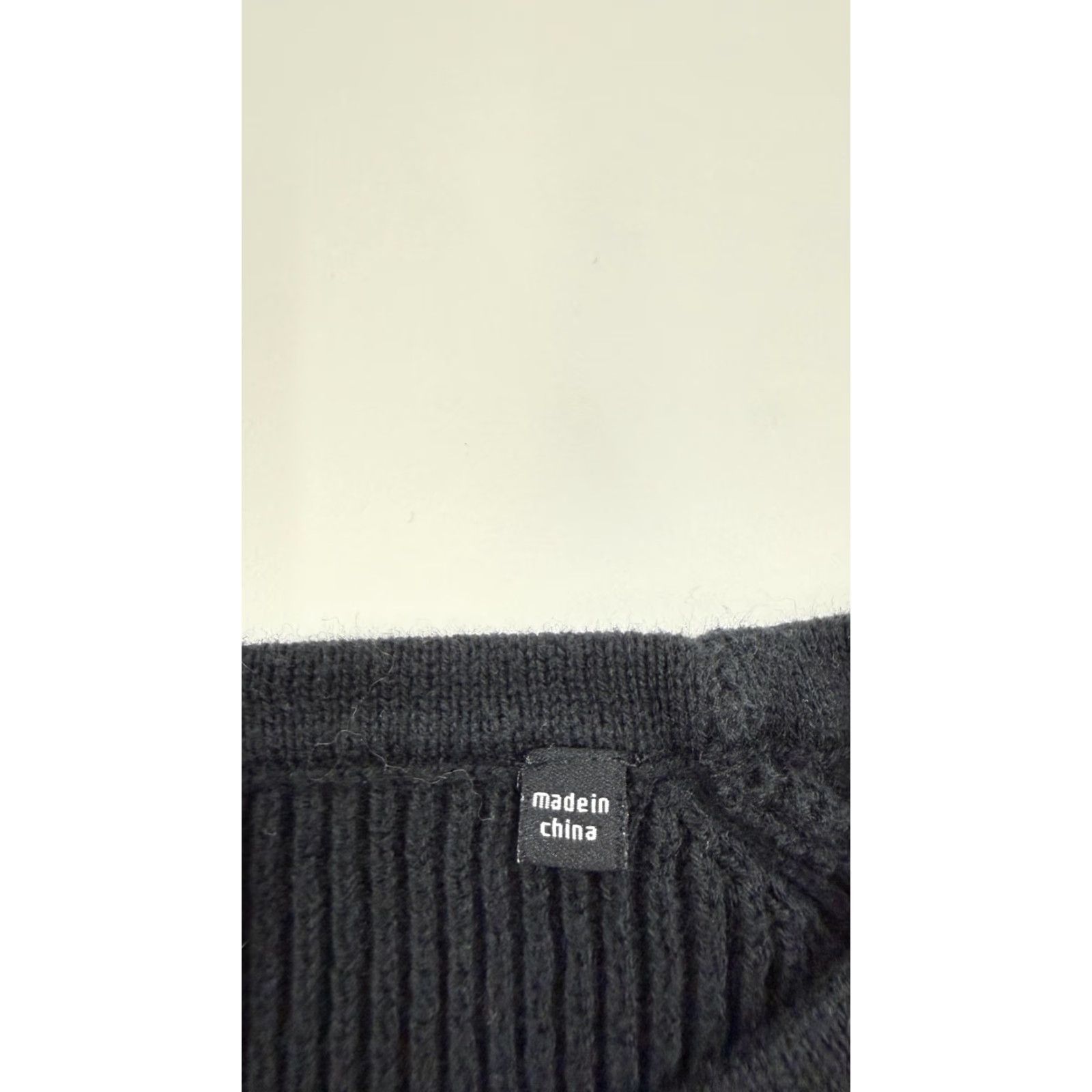 Vintage Cabi Sweater Womens Small Black Ribbed Knit Cropped Pullover Crewneck Curved Hem Size S / US 4 / IT 40 - 3 Thumbnail