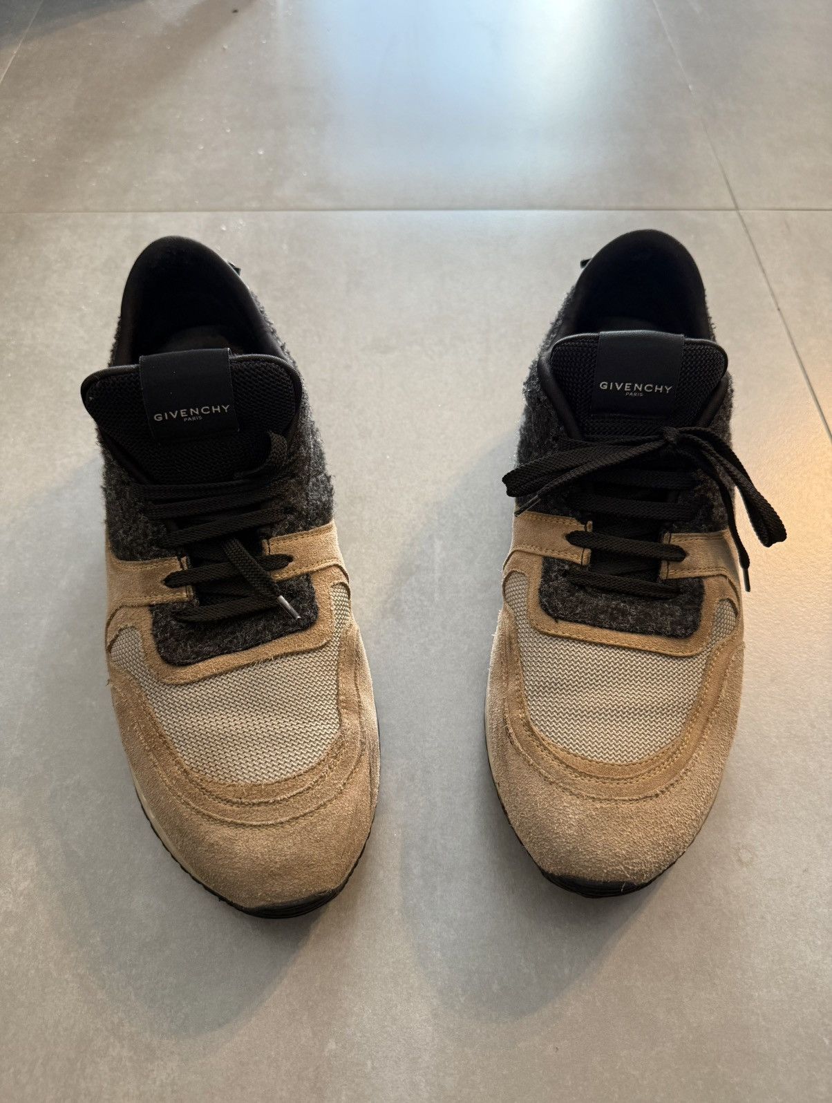 Givenchy Givenchy beige/ black sneakers Size US 11 / EU 44 - 1 Thumbnail