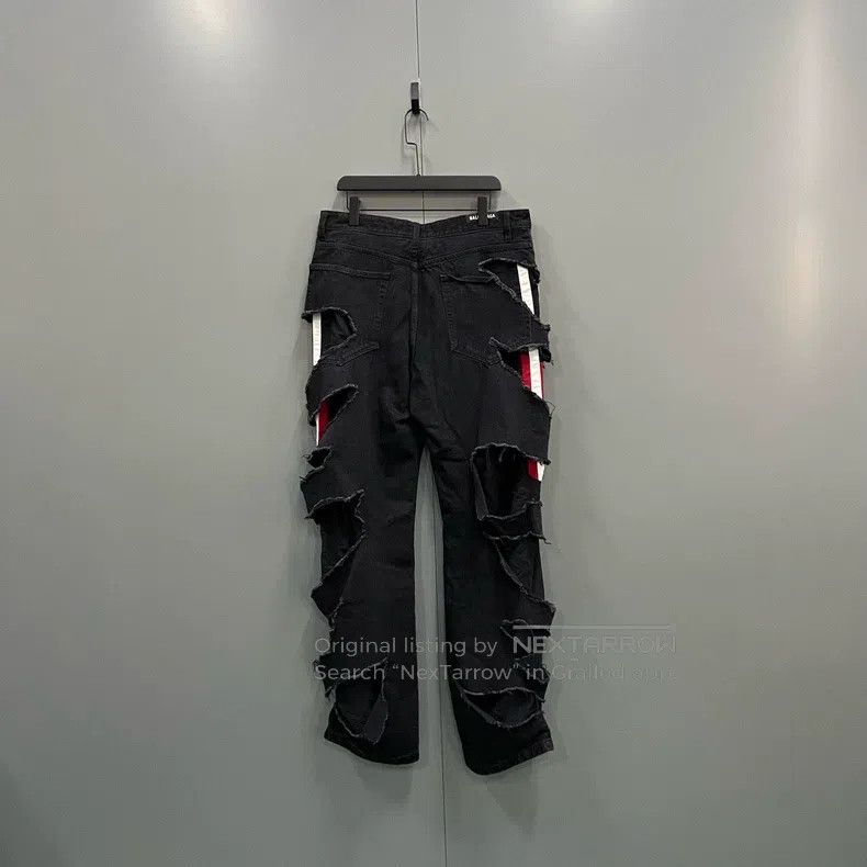 Balenciaga Balenciaga size XL Black Destroyed Denim Jeans Size US 27 - 2 Thumbnail