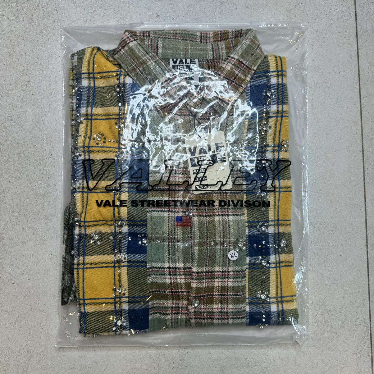 Vale Vale forever earth day flannel SIZE MEDIUM Size US M / EU 48-50 / 2 - 3 Thumbnail