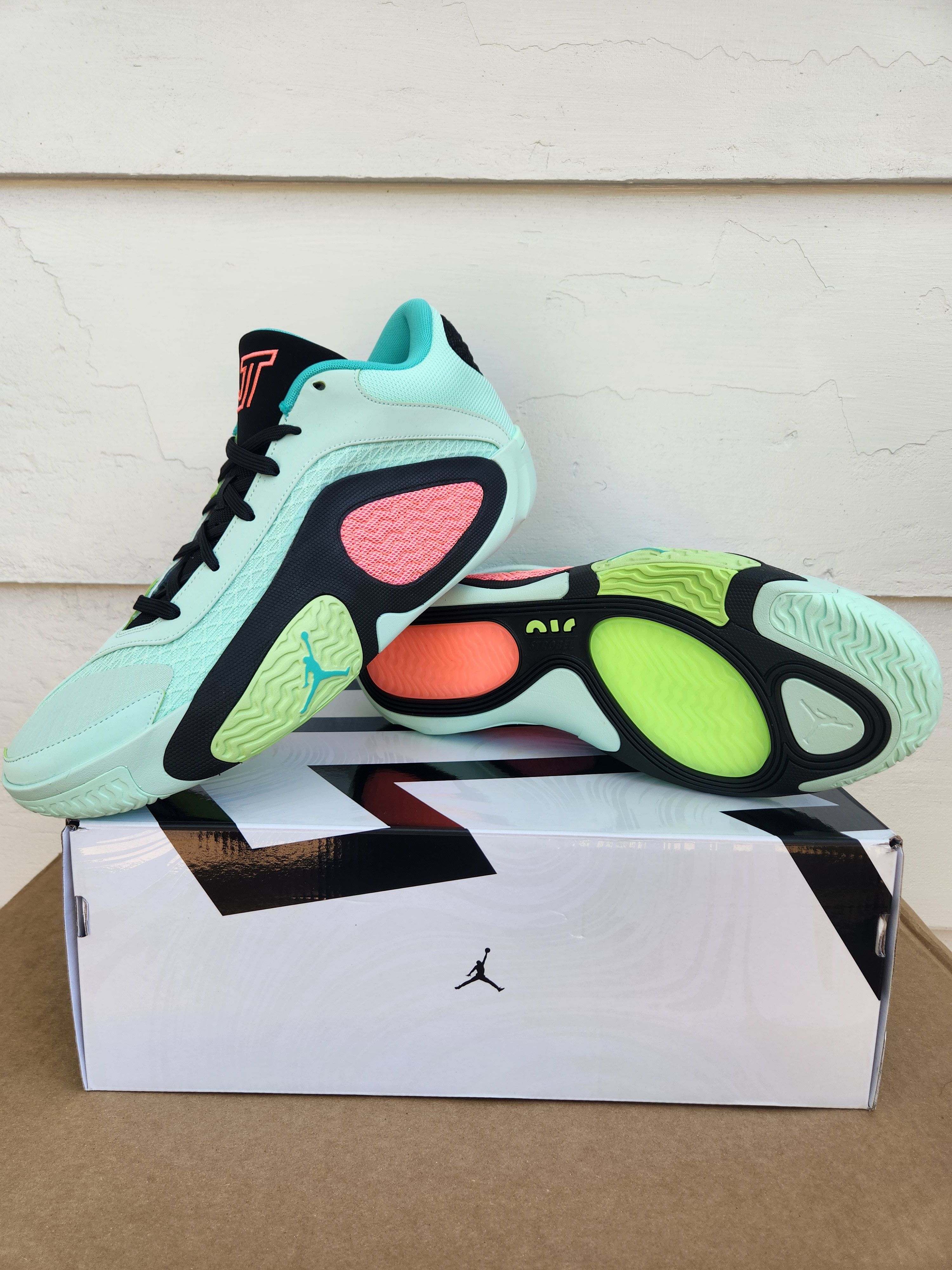 image of Nike Air Jordan Tatum 2 Teal Mint Vortex Jayson Basketball Shoes in Green, Men's (Size 13)