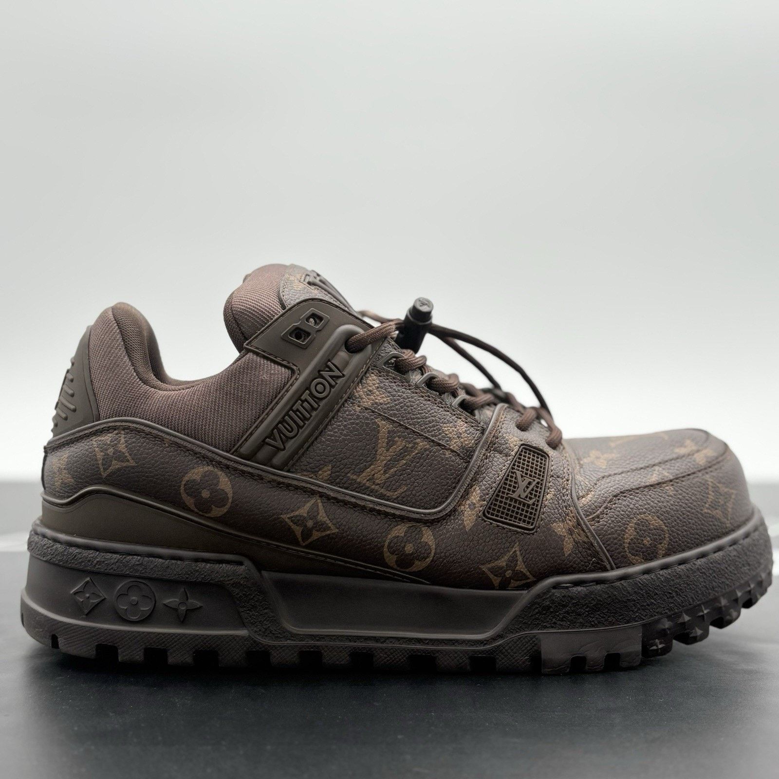 Louis Vuitton (9-9.5 US) Louis Vuitton Monogram Maxi ' Ebene ' | WORN 1-3x Size US 9.5 / EU 42-43 - 2 Thumbnail