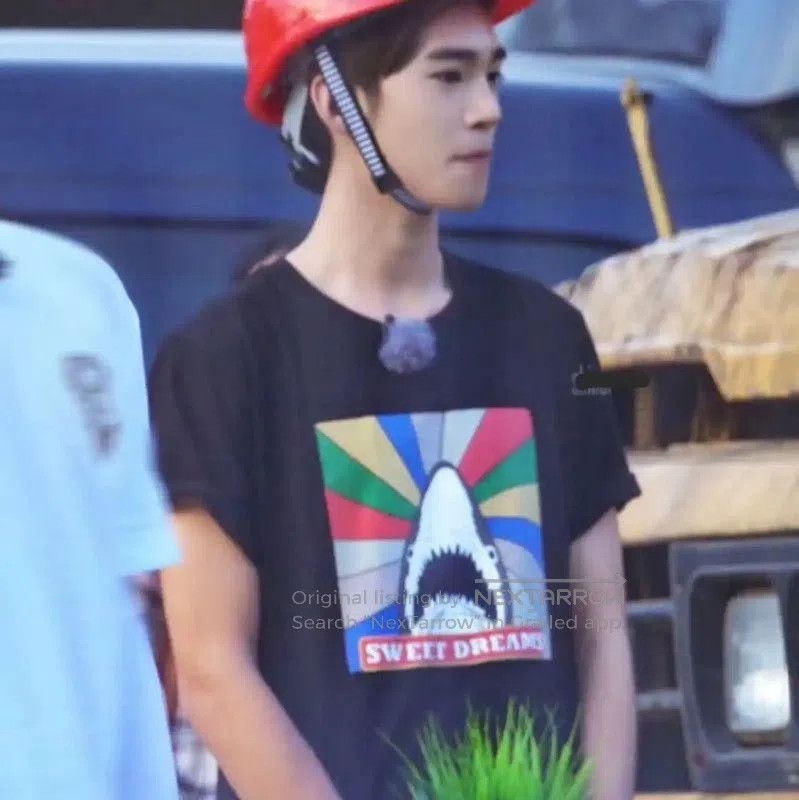 Yves Saint Laurent YSL Black Cotton XS T-Shirt with Graphic Design . Size XS / US 0-2 / IT 36-38 - 8 Thumbnail