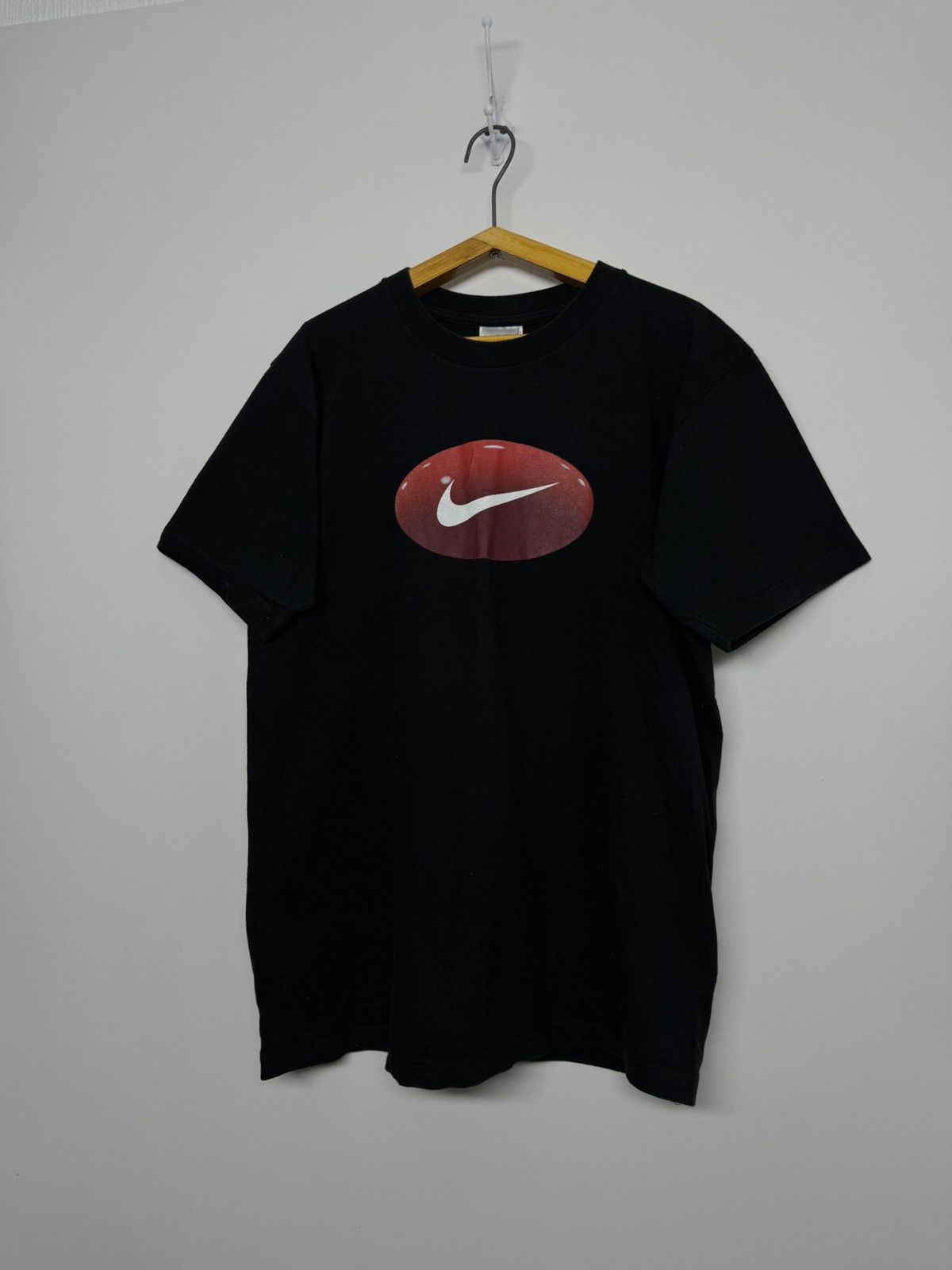 Nike Vintage Nike Y2K Big Logo black tee T-shirt Size US S / EU 44-46 / 1 - 3 Thumbnail