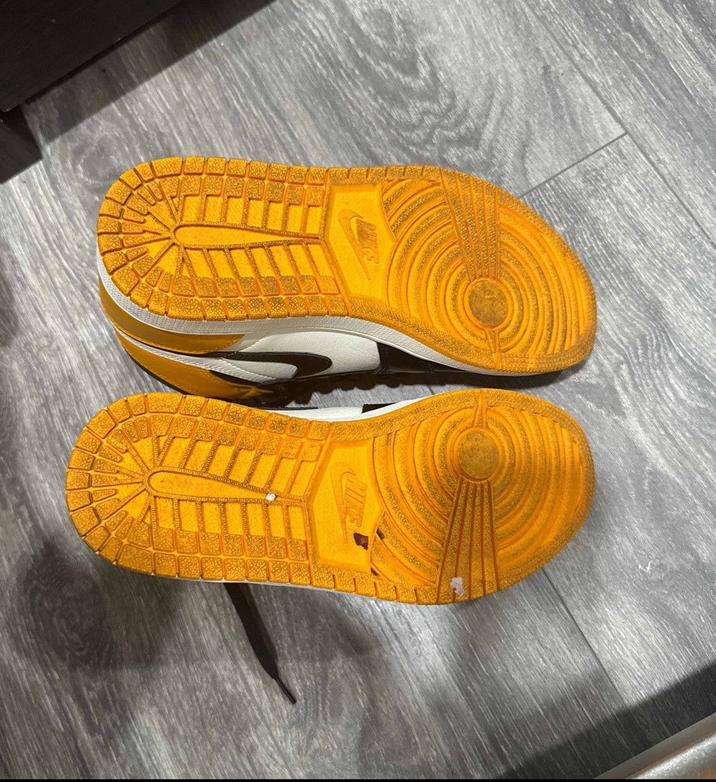 Jordan Brand Air jordan 1 Retro high OG yellow toe Size US 8.5 / EU 41-42 - 4 Thumbnail