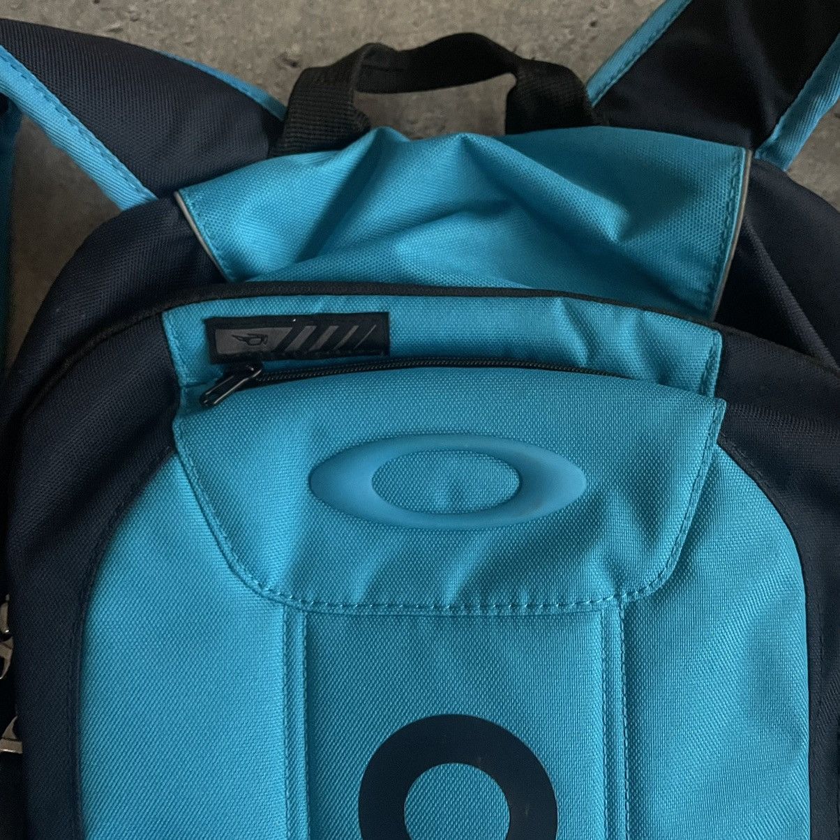 Oakley × Vintage Vintage 90s Oakley Backpack Size ONE SIZE - 3 Thumbnail