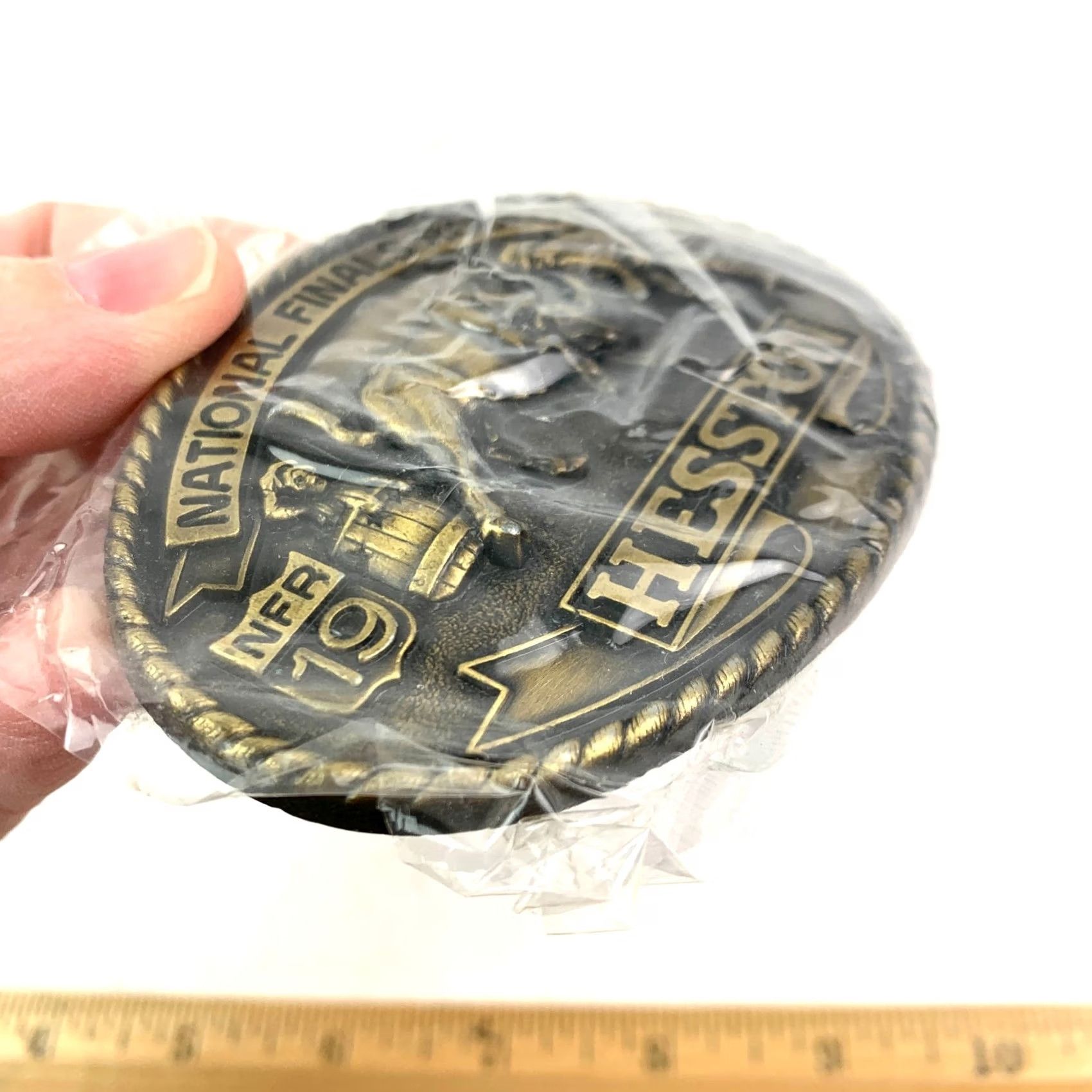 Vintage VINTAGE 1981 Hesston Rodeo NFR Metal Belt Buckle PRCA Cowboy Western Adult Unisex 1980s NFR Collector's Belt Buckle Size ONE SIZE - 2 Thumbnail