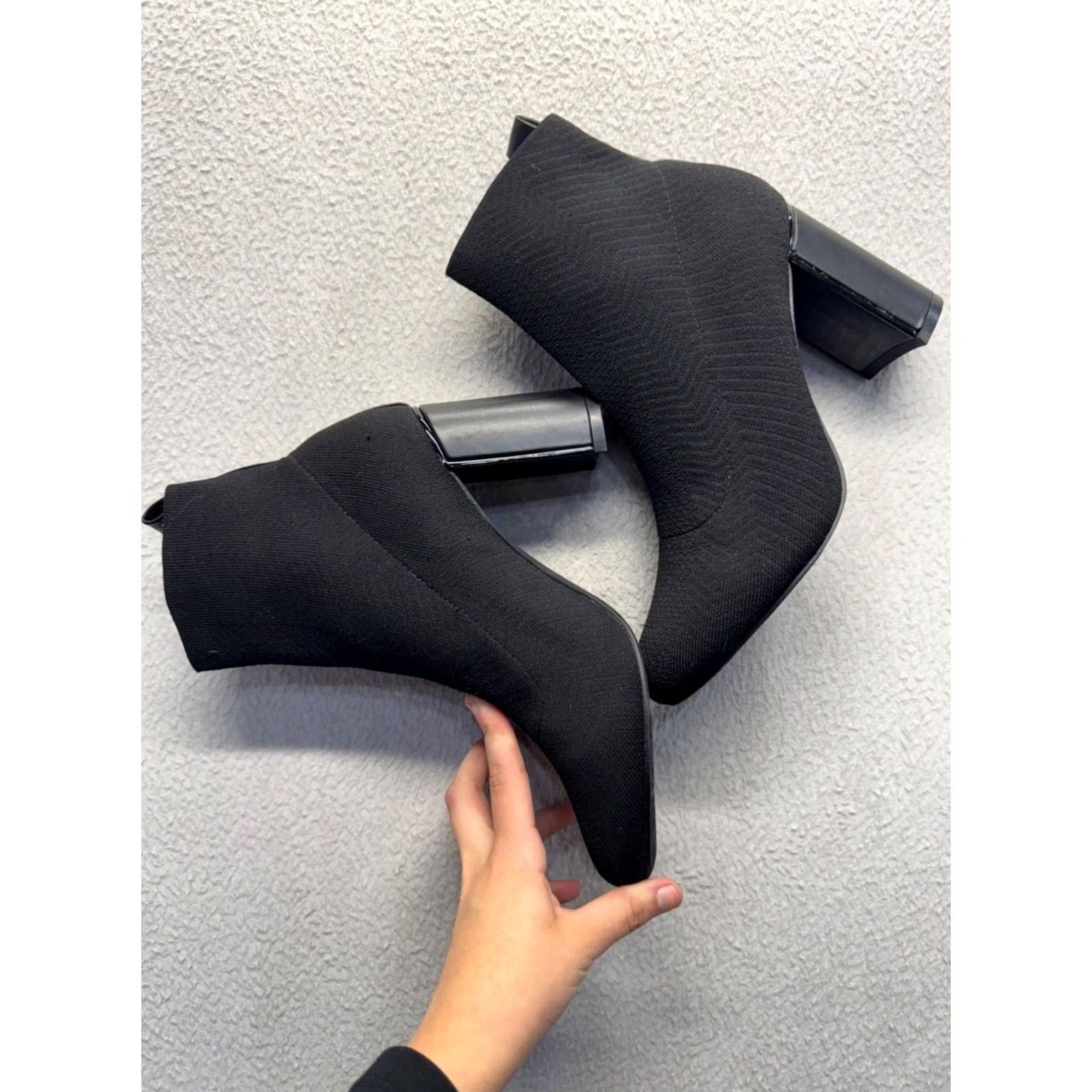 BCBGeneration BCBGeneration Black Knit Ankle Boots Block Heels Size 8.5 Womens Size US 9 / IT 39 - 6 Thumbnail