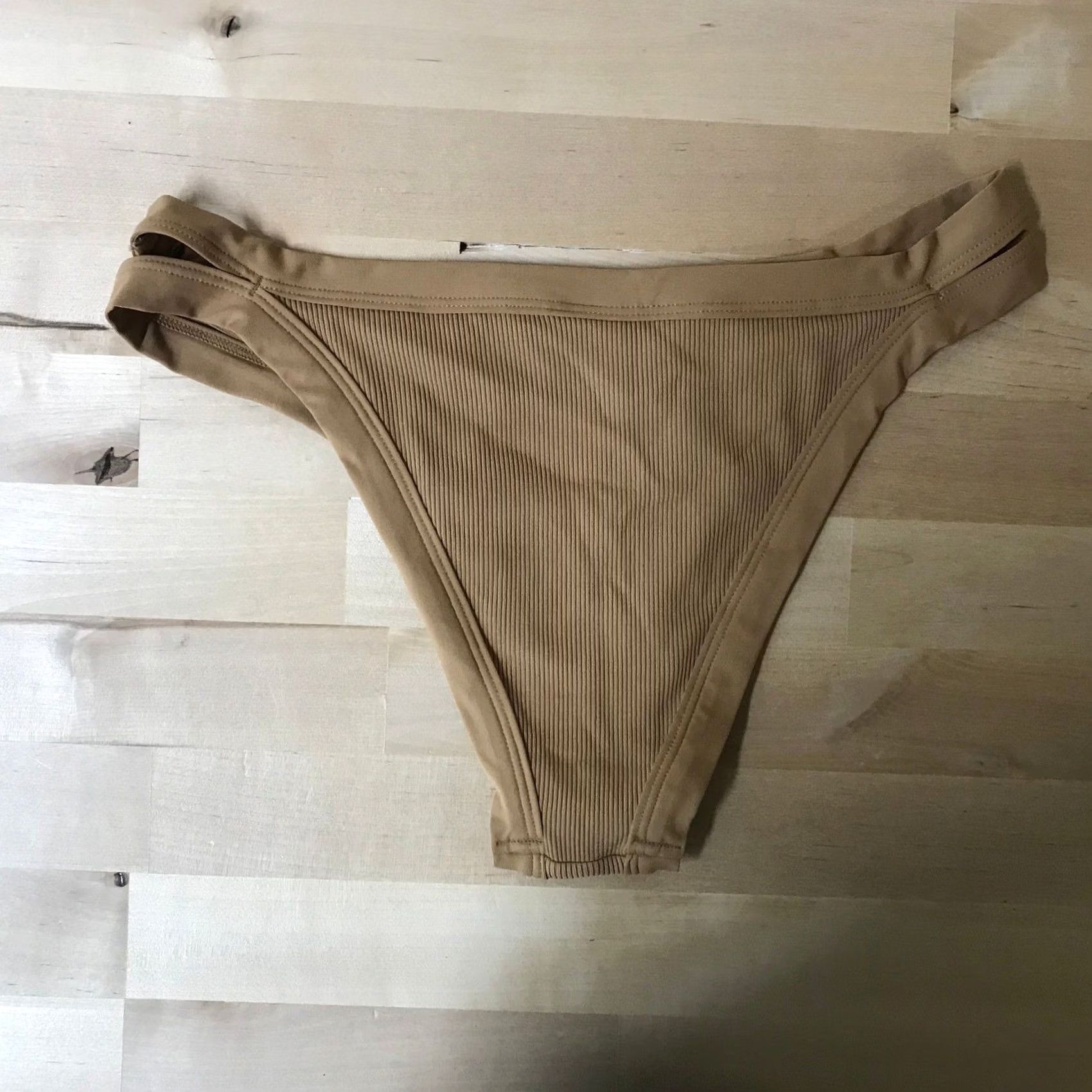 Vintage L*Space Bikini Bottom Ribbed High Cut Double Straps Tan Camel S Womens Small Beige Swimsuit Bottom risers Size 28" / US 6 / IT 42 - 4 Thumbnail