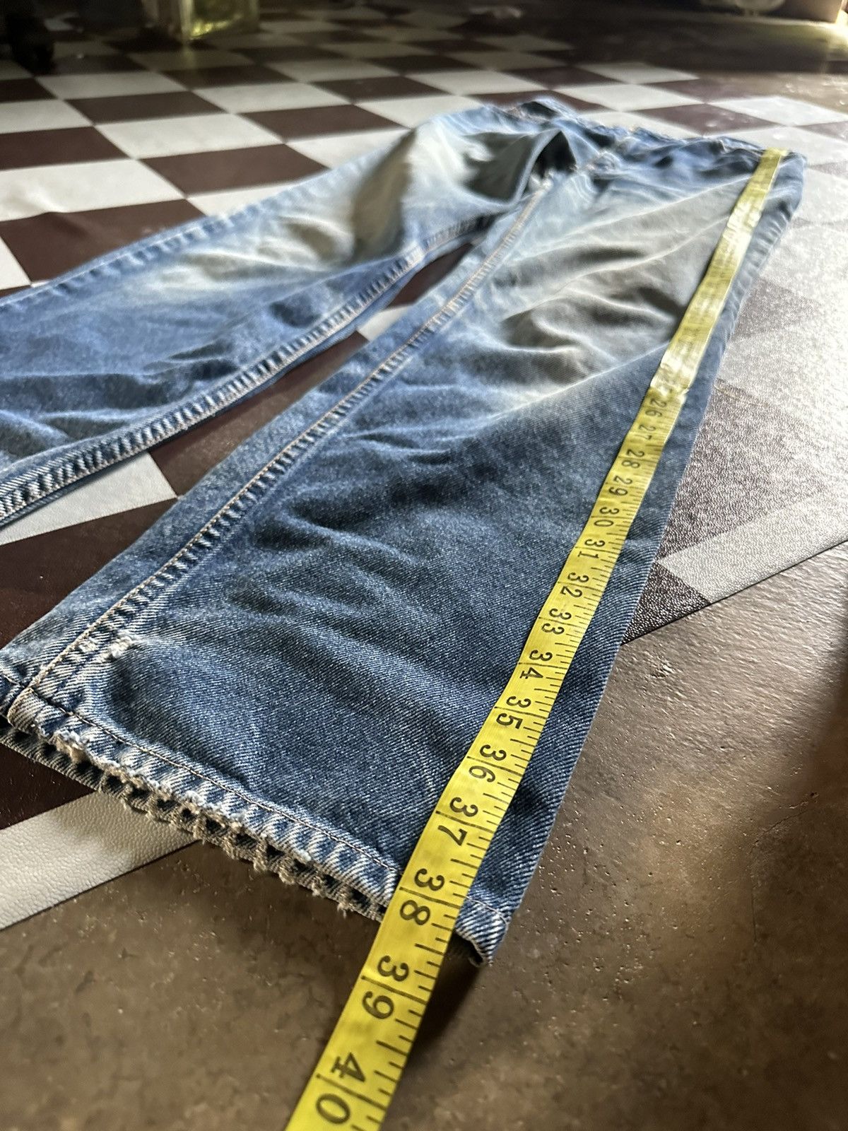 Levi's Vintage Levi’s 505-0217 top button 359 blue denim jeans Size US 26 / EU 42 - 12 Thumbnail