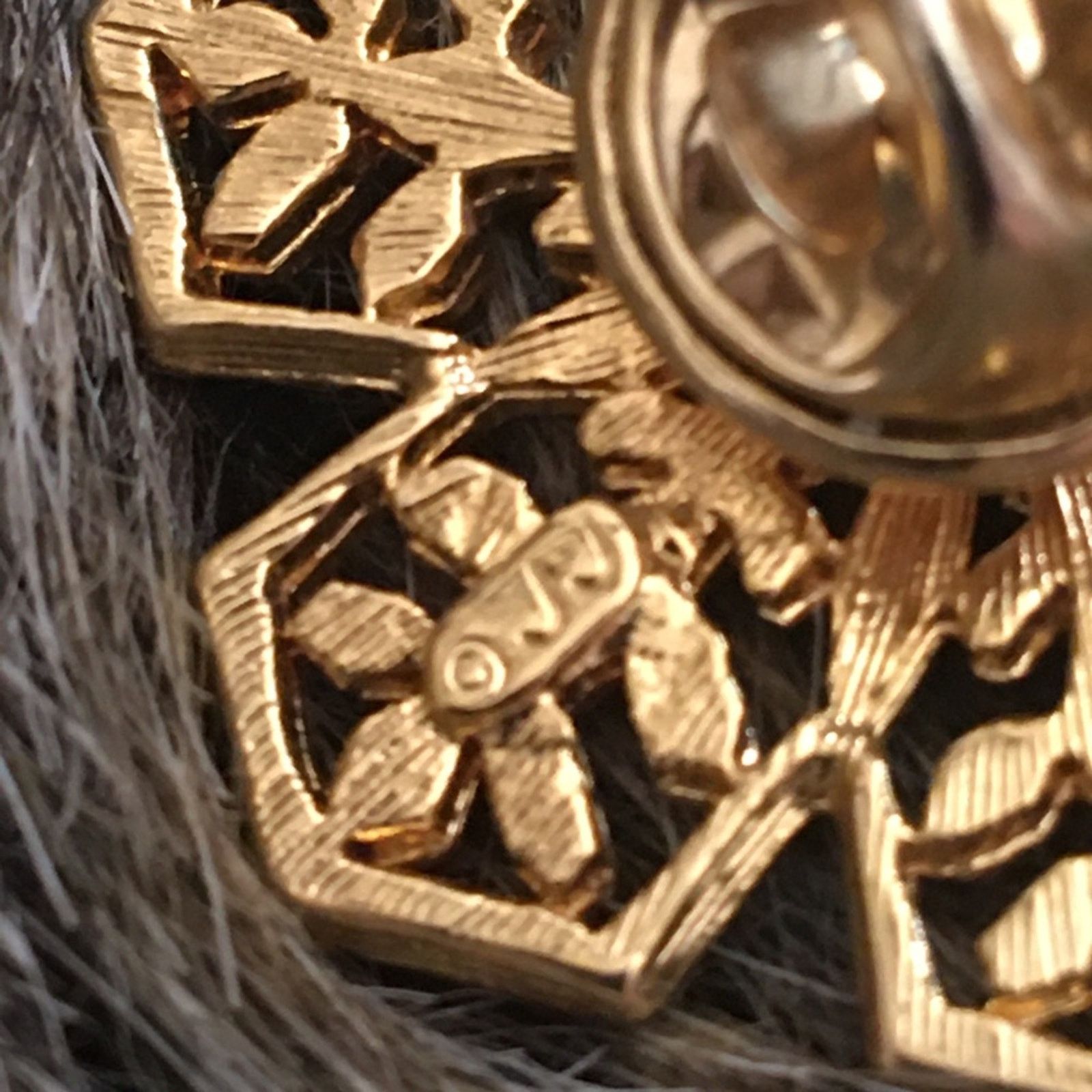 Vintage Vintage Jonette gold tone snowflake pin Size ONE SIZE - 2 Thumbnail