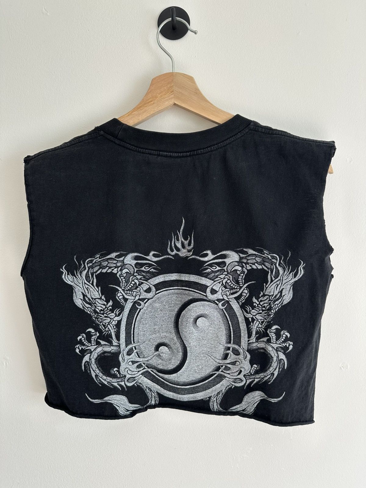 Other Thunder Dragon Yin Yang Muscle Tee – Flame Graphic – Size M Size M / US 6-8 / IT 42-44 - 3 Thumbnail