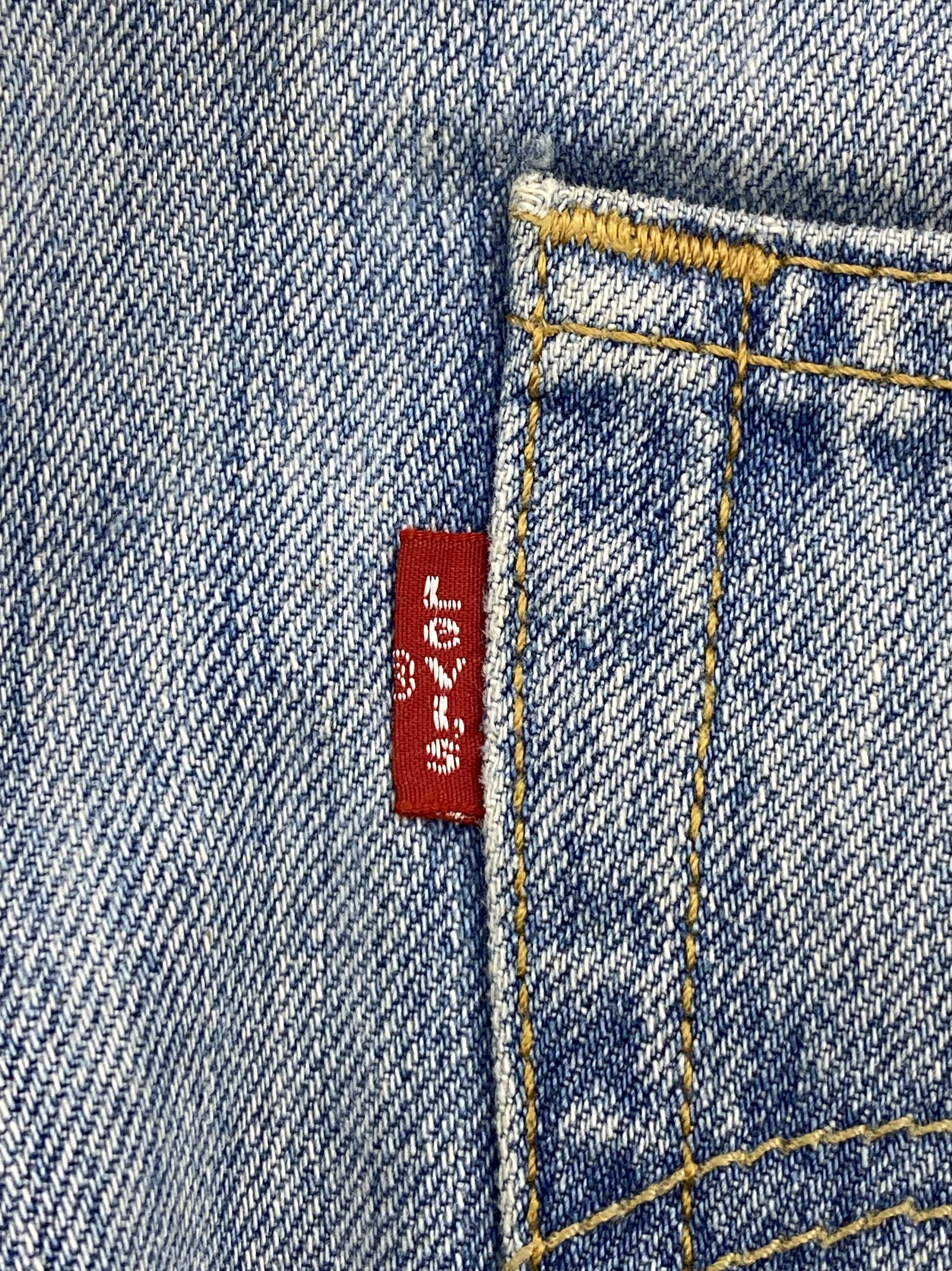 Levi's × Vintage Distressed Vintage Levi's 501 Light Blue Jeans Size US 34 / EU 50 - 6 Thumbnail