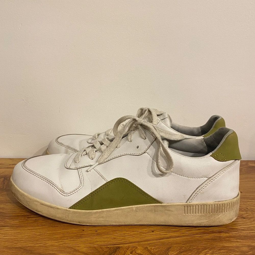 Everlane Everlane The Court Low Top Leather Sneaker in White and Gree Size US 10.5 / IT 40.5 - 7 Thumbnail