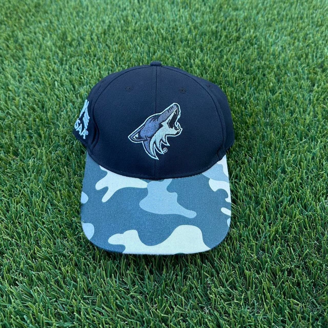 NHL × Vintage Phoenix Coyotes Camo Hat Size ONE SIZE - 1 Thumbnail