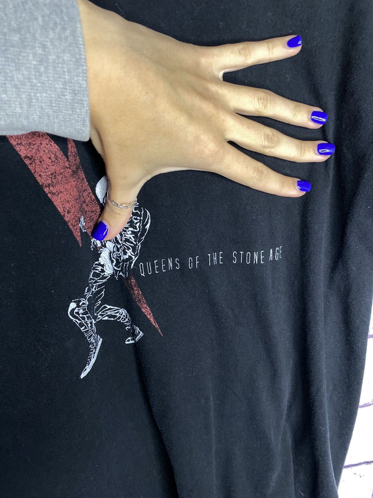 Band Tees Men's Vintage 00s T-Shirt Queens Of The Stone Age Size US M / EU 48-50 / 2 - 5 Thumbnail