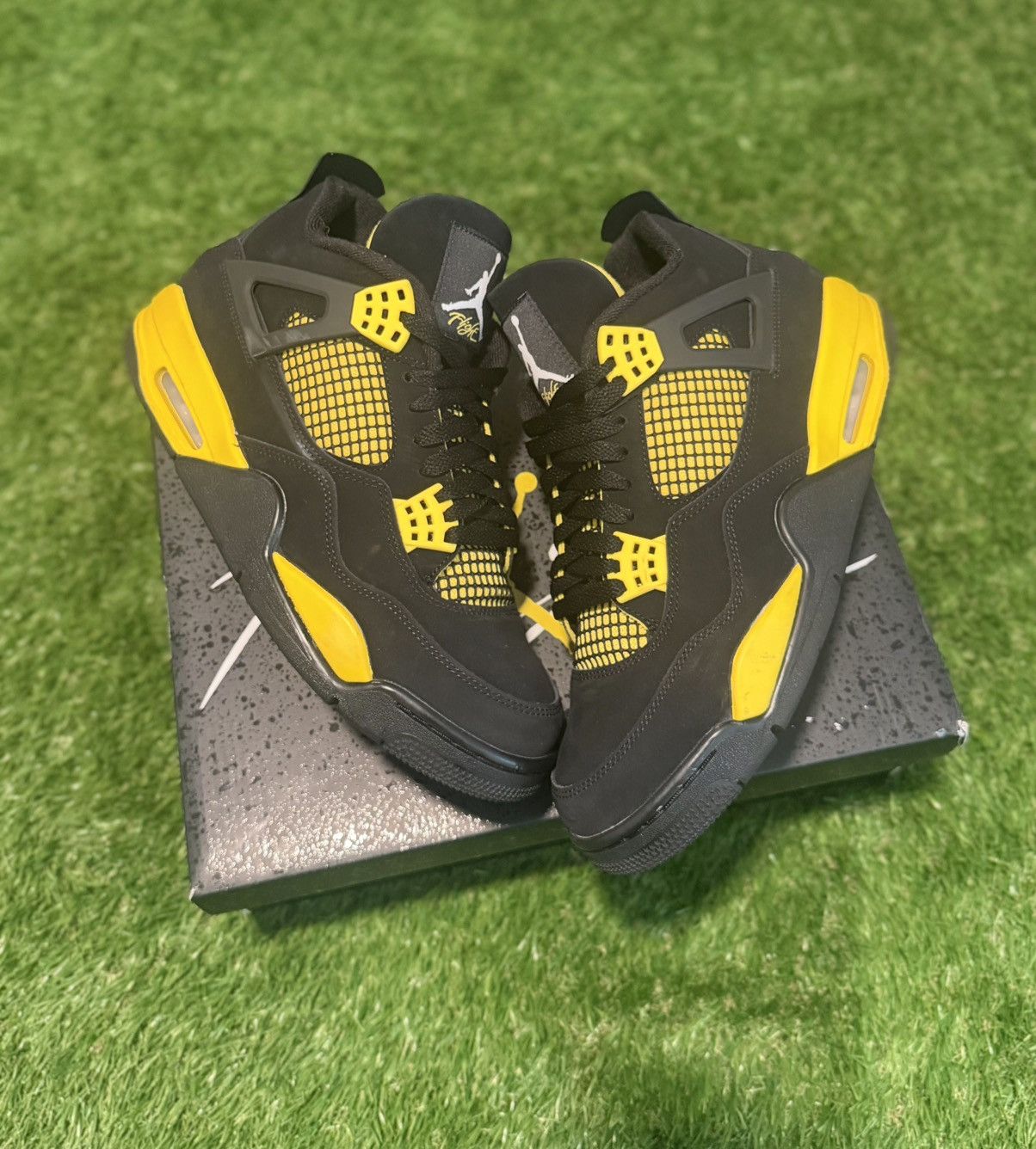 Jordan Brand Jordan 4 Thunder Size US 10 / EU 43 - 1 Thumbnail