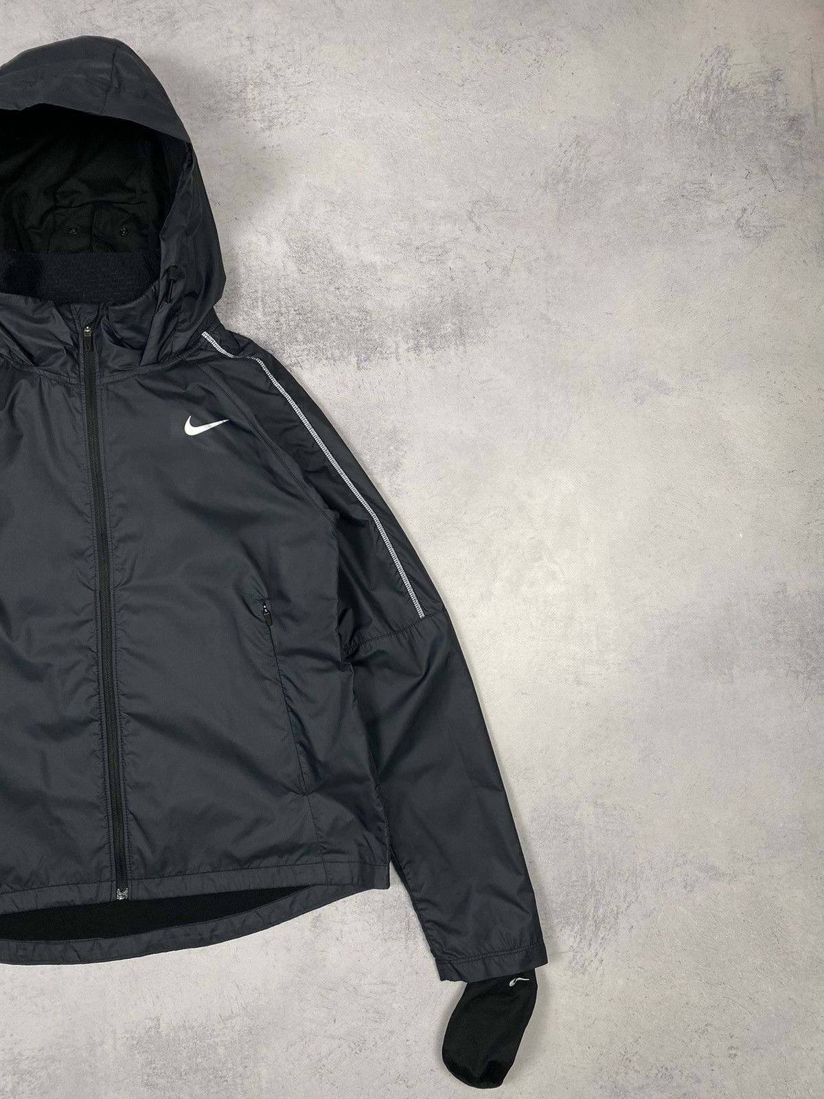 Nike Nike Running Shield Black Windbreaker Training Jacket Women Size S / US 4 / IT 40 - 8 Thumbnail