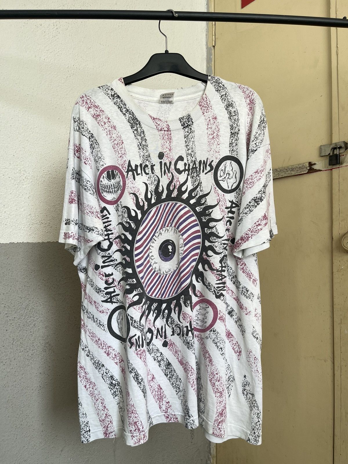 Band Tees Vintage 1991 Alice In Chains All Over Print Alan Forbes Size US L / EU 52-54 / 3 - 1 Thumbnail
